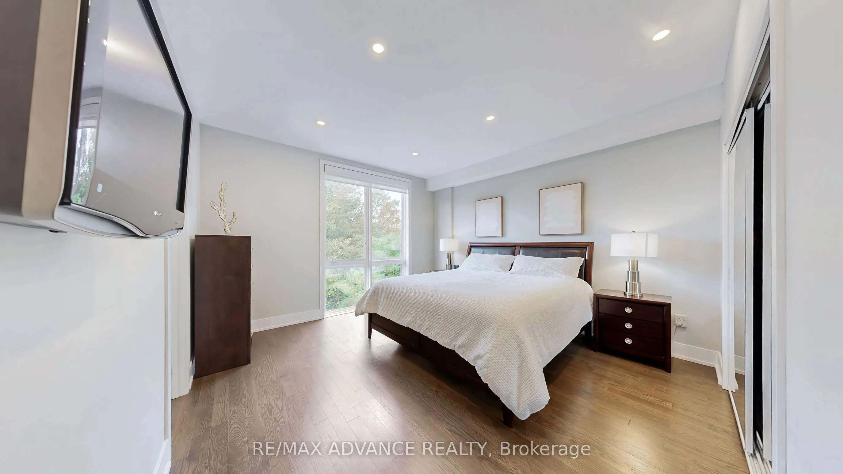 32 Crestridge Drive
