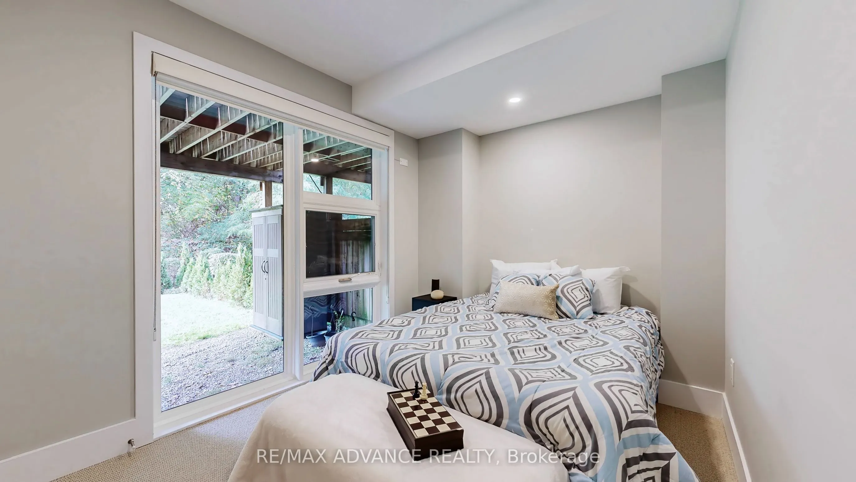 32 Crestridge Drive