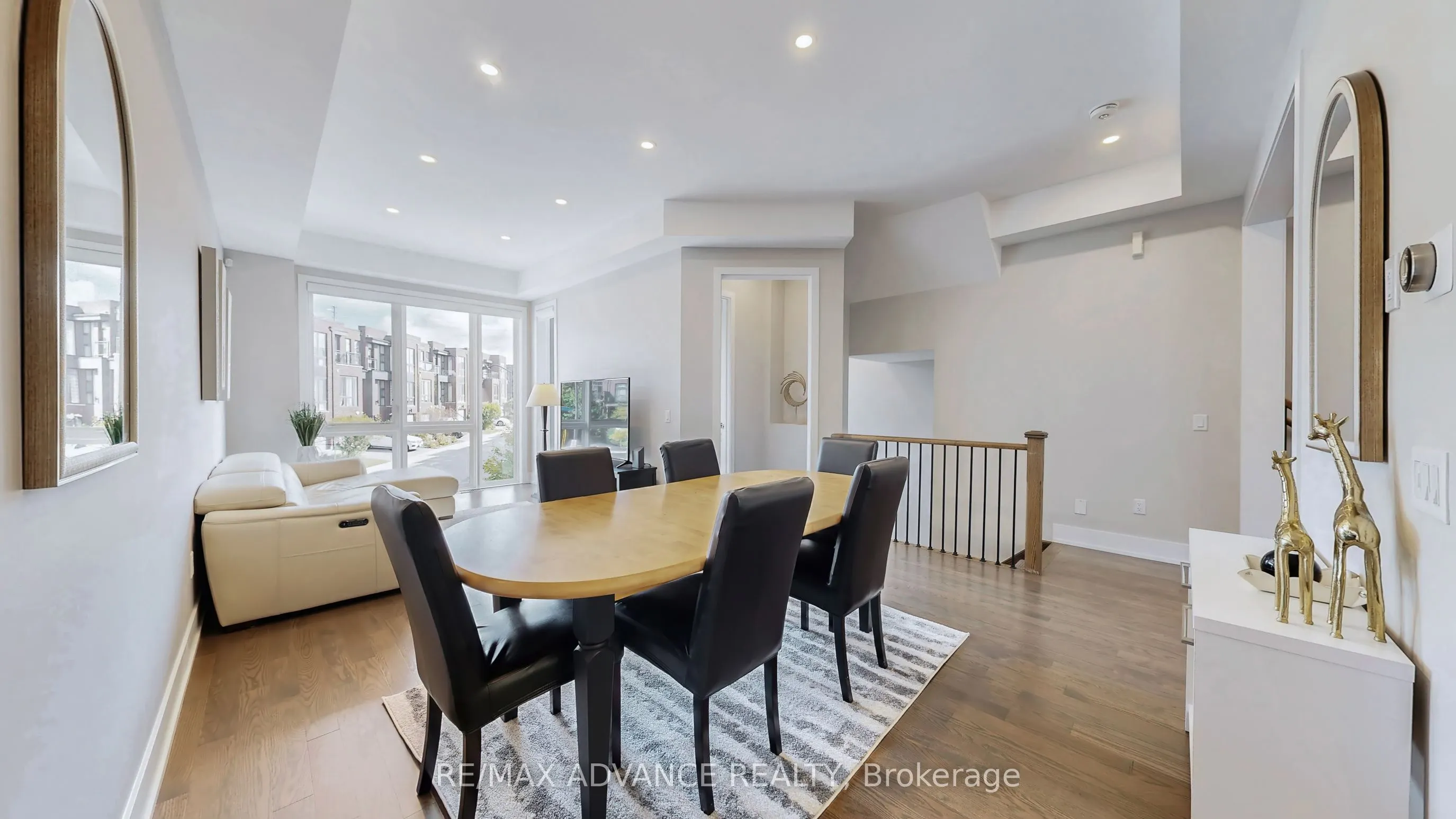 32 Crestridge Drive