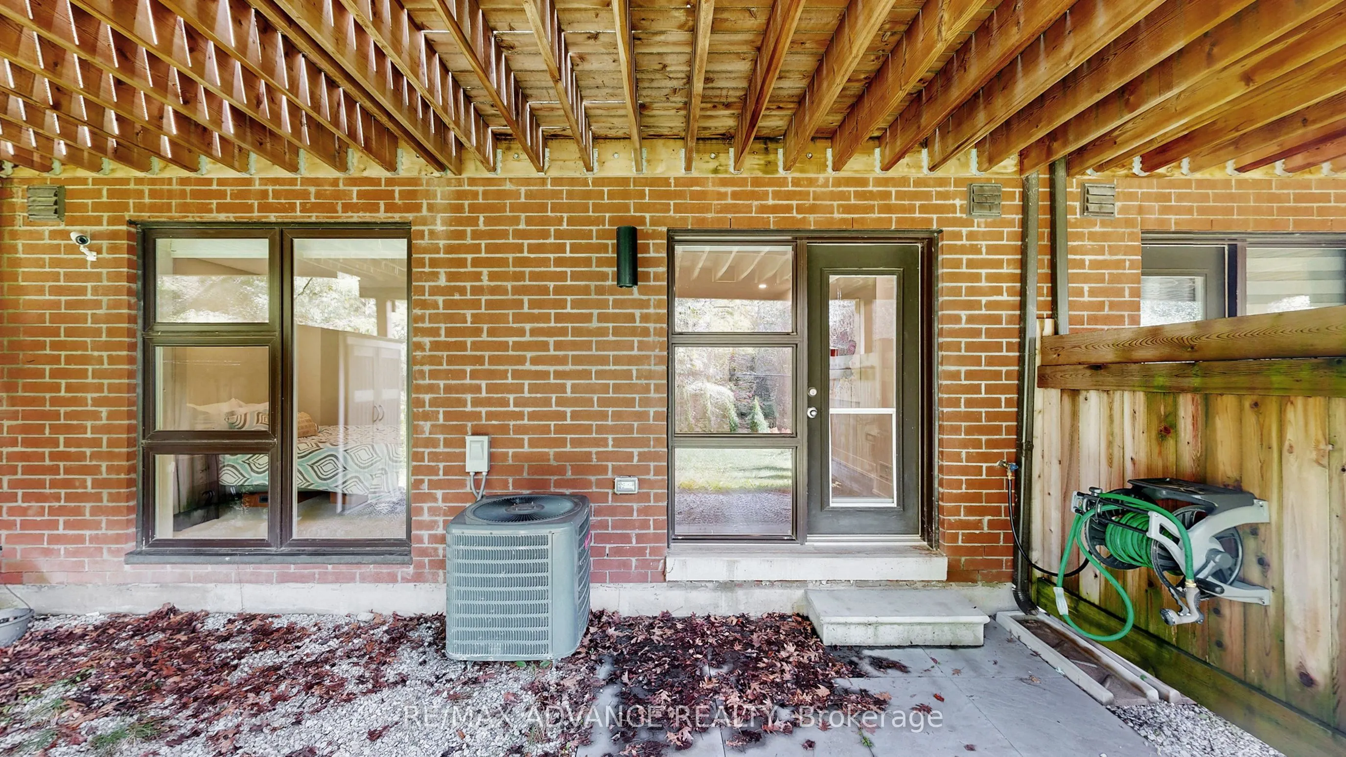 32 Crestridge Drive