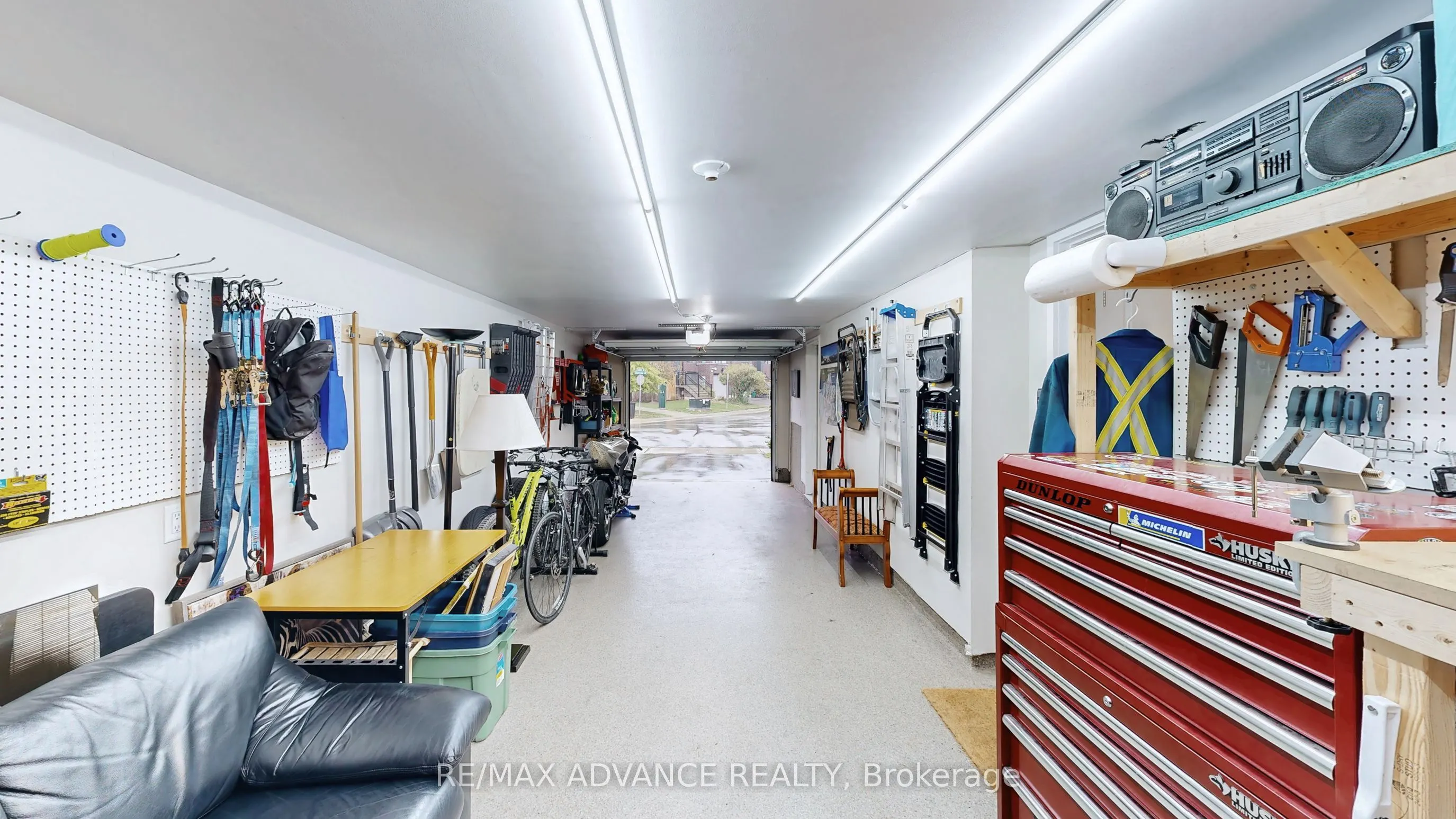32 Crestridge Drive