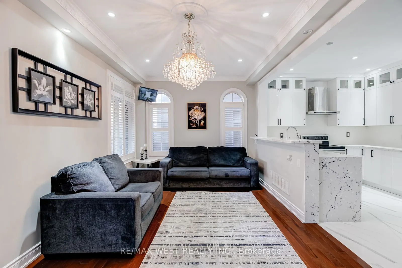 238 Wardlaw Place