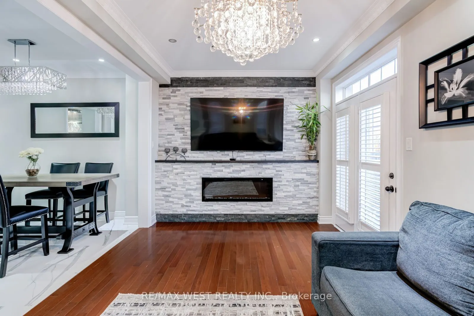 238 Wardlaw Place