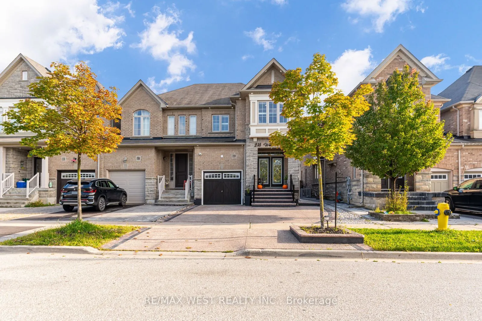 238 Wardlaw Place