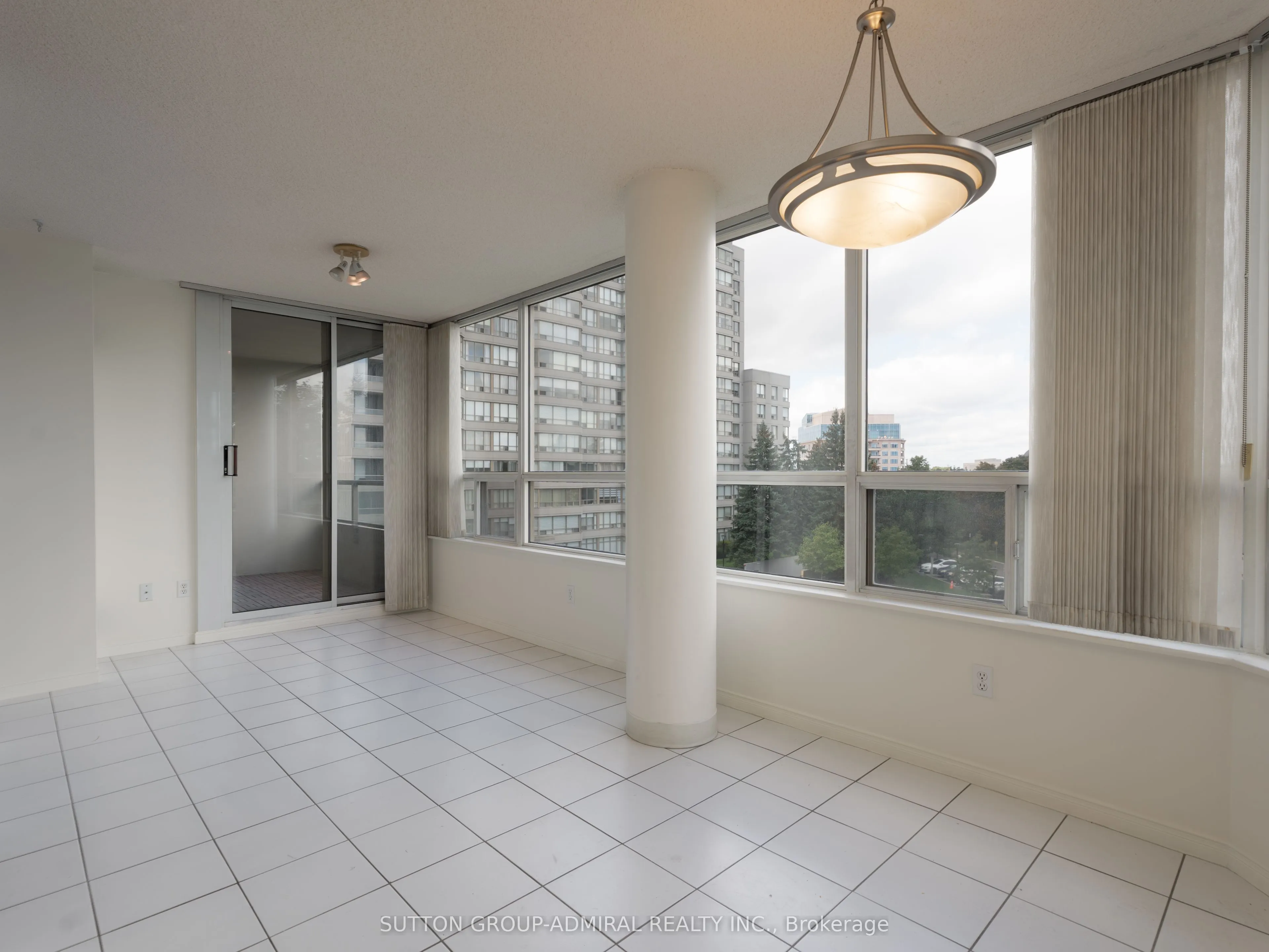 11 Townsgate Drive, #412