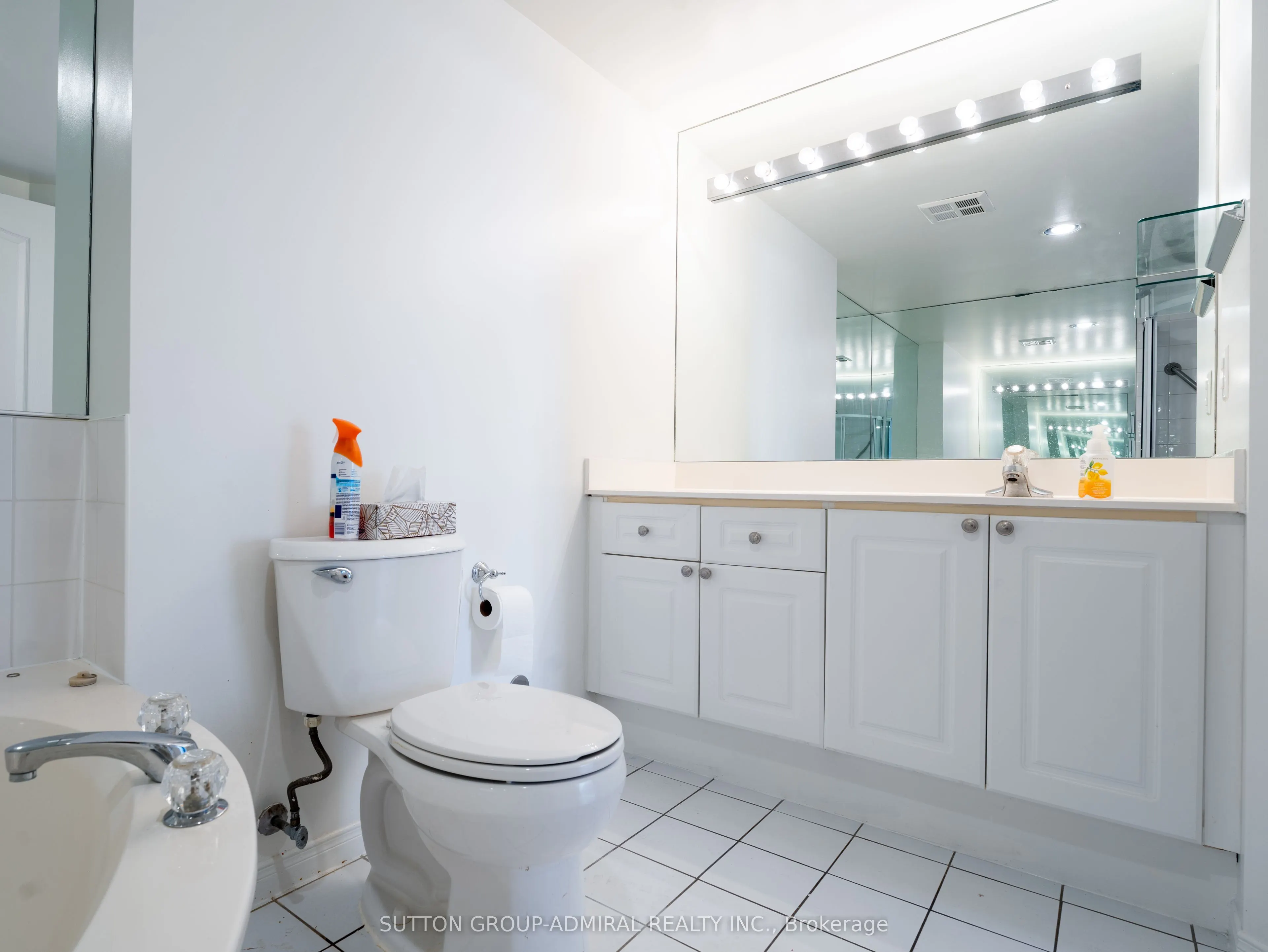 11 Townsgate Drive, #412