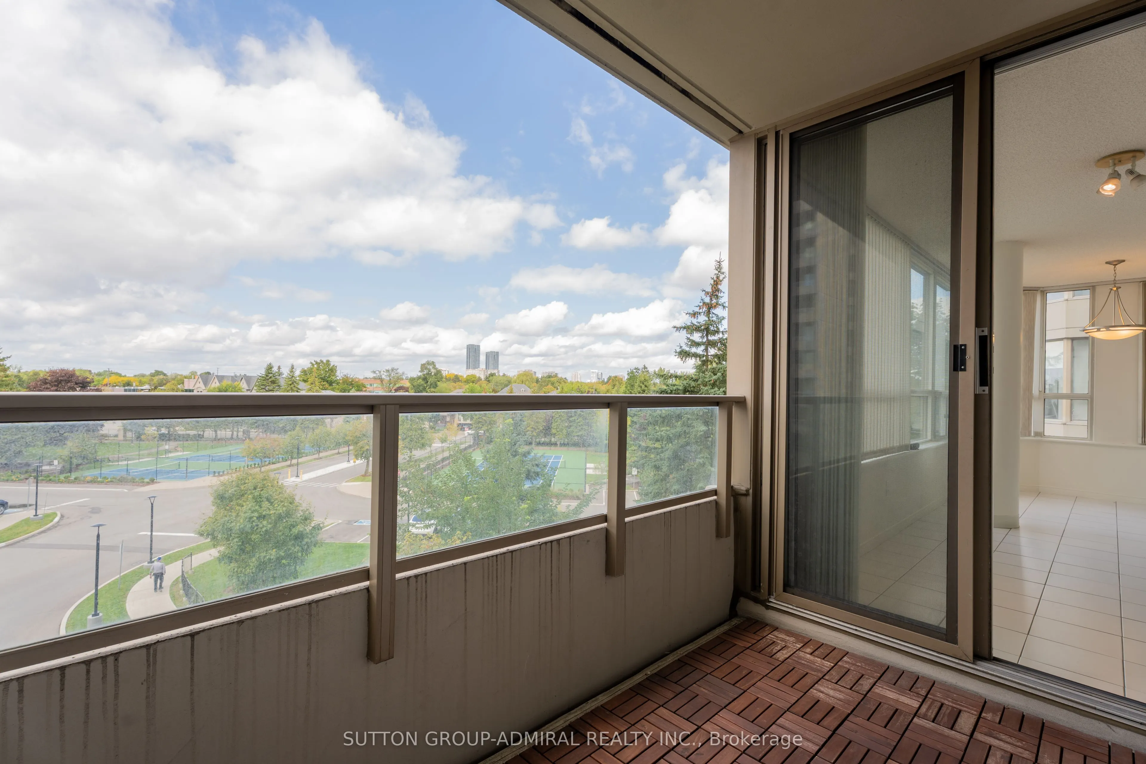 11 Townsgate Drive, #412