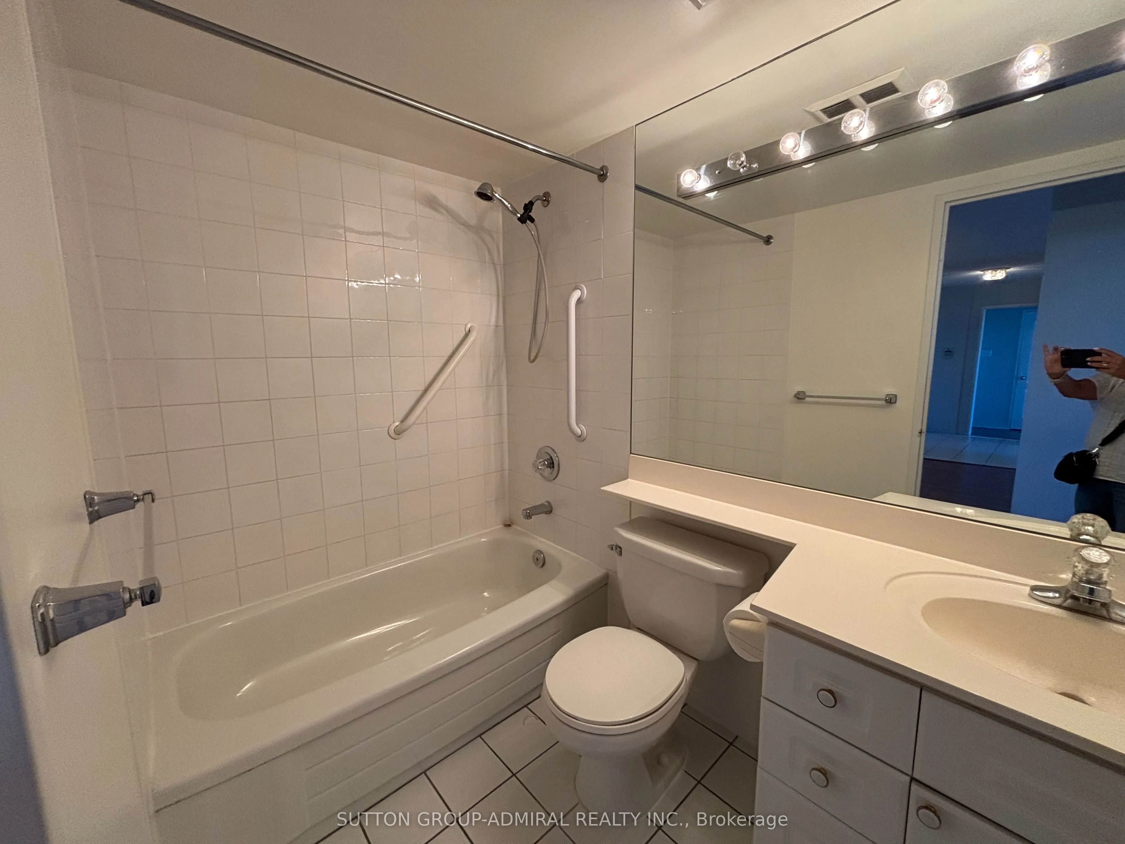 11 Townsgate Drive, #412