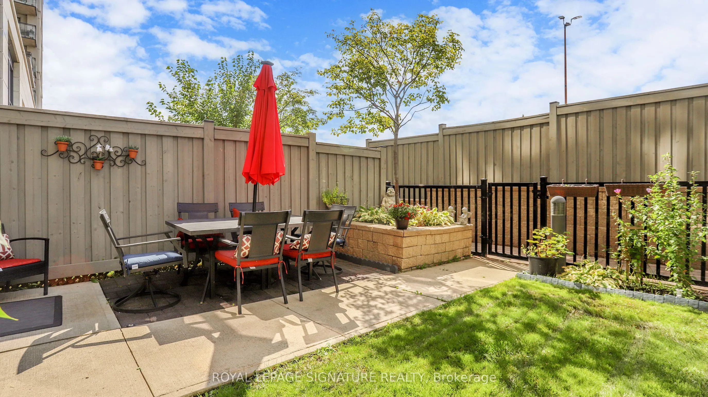 12 Woodstream Boulevard, #105