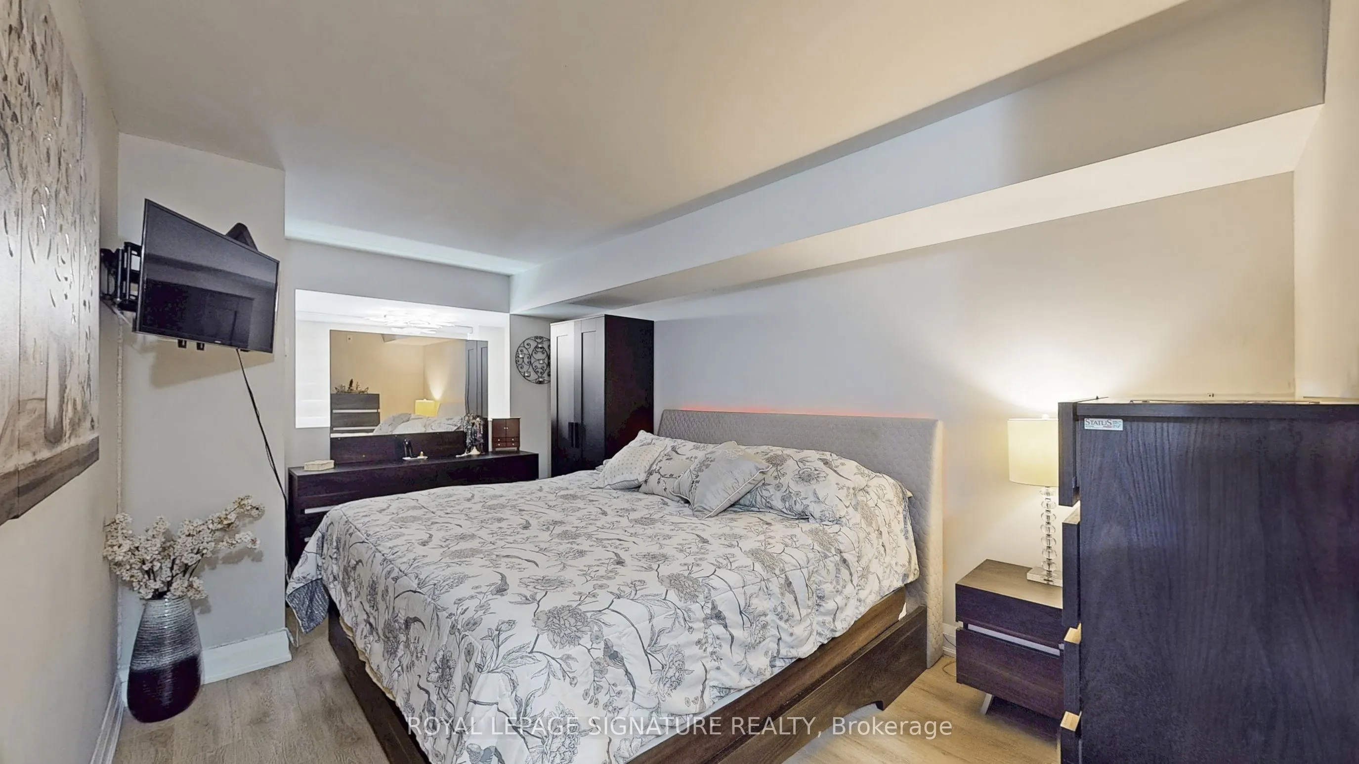 12 Woodstream Boulevard, #105
