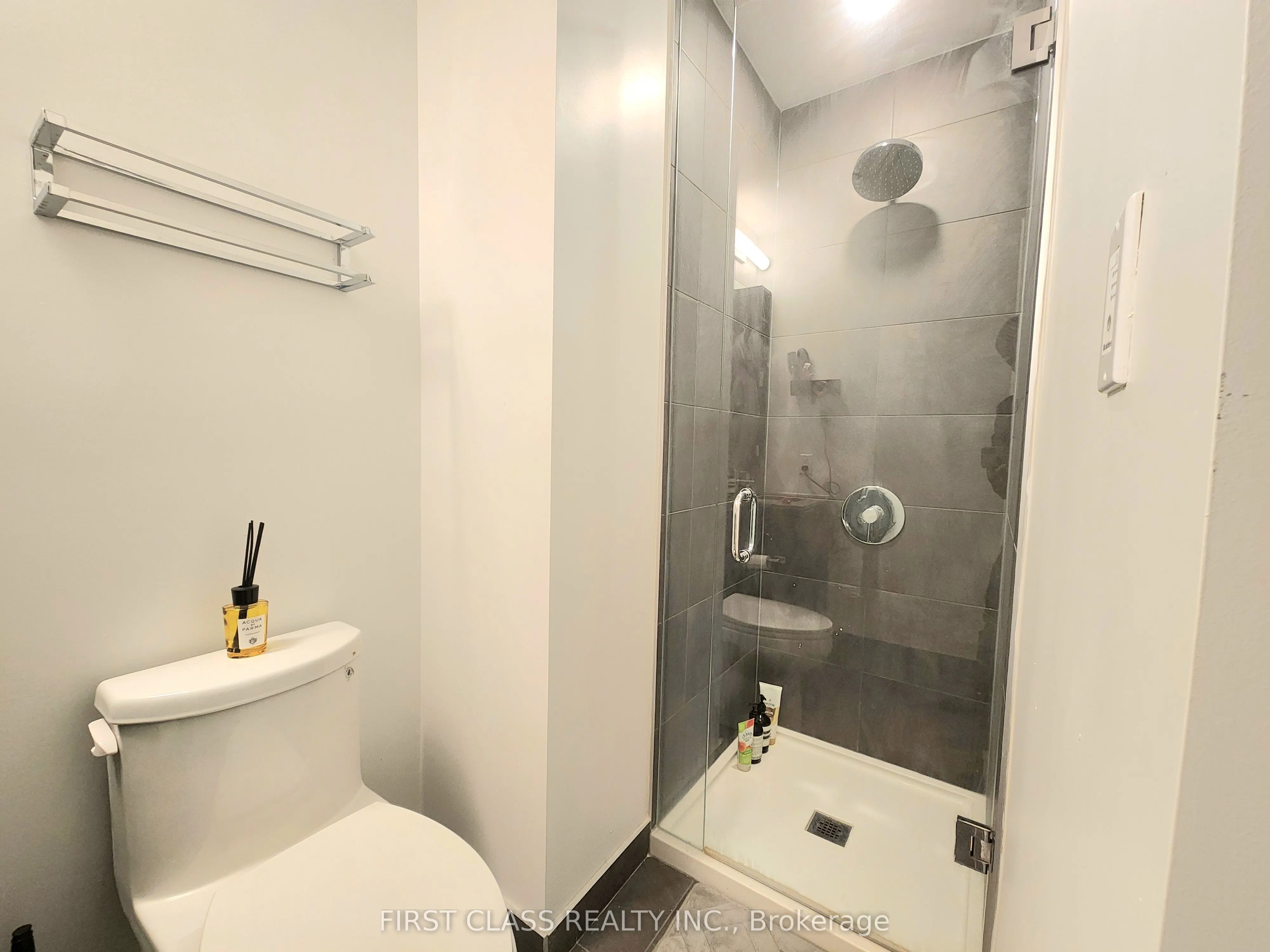 1000 Portage Parkway, #901