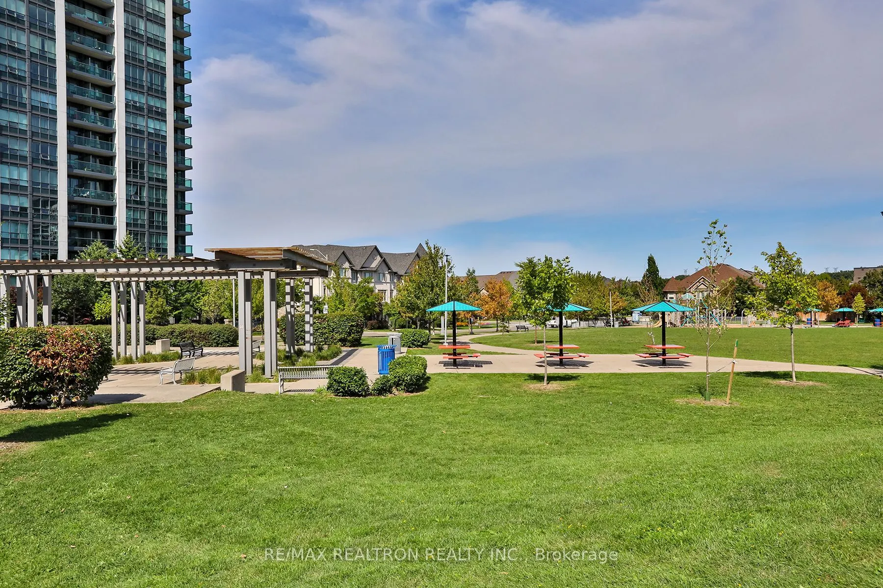 7 North Park Road, #404