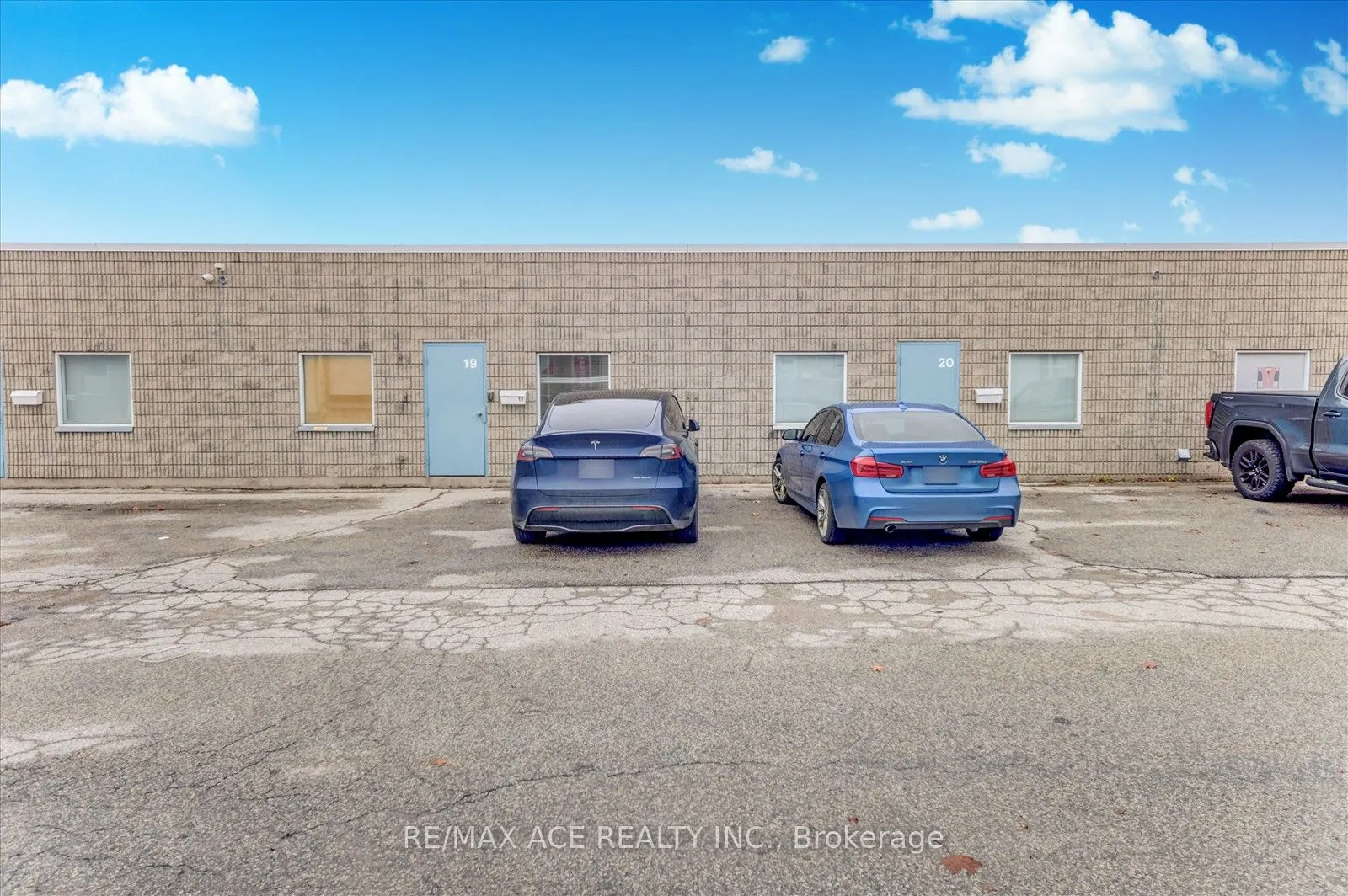 300 Don Park Road, #19, 20