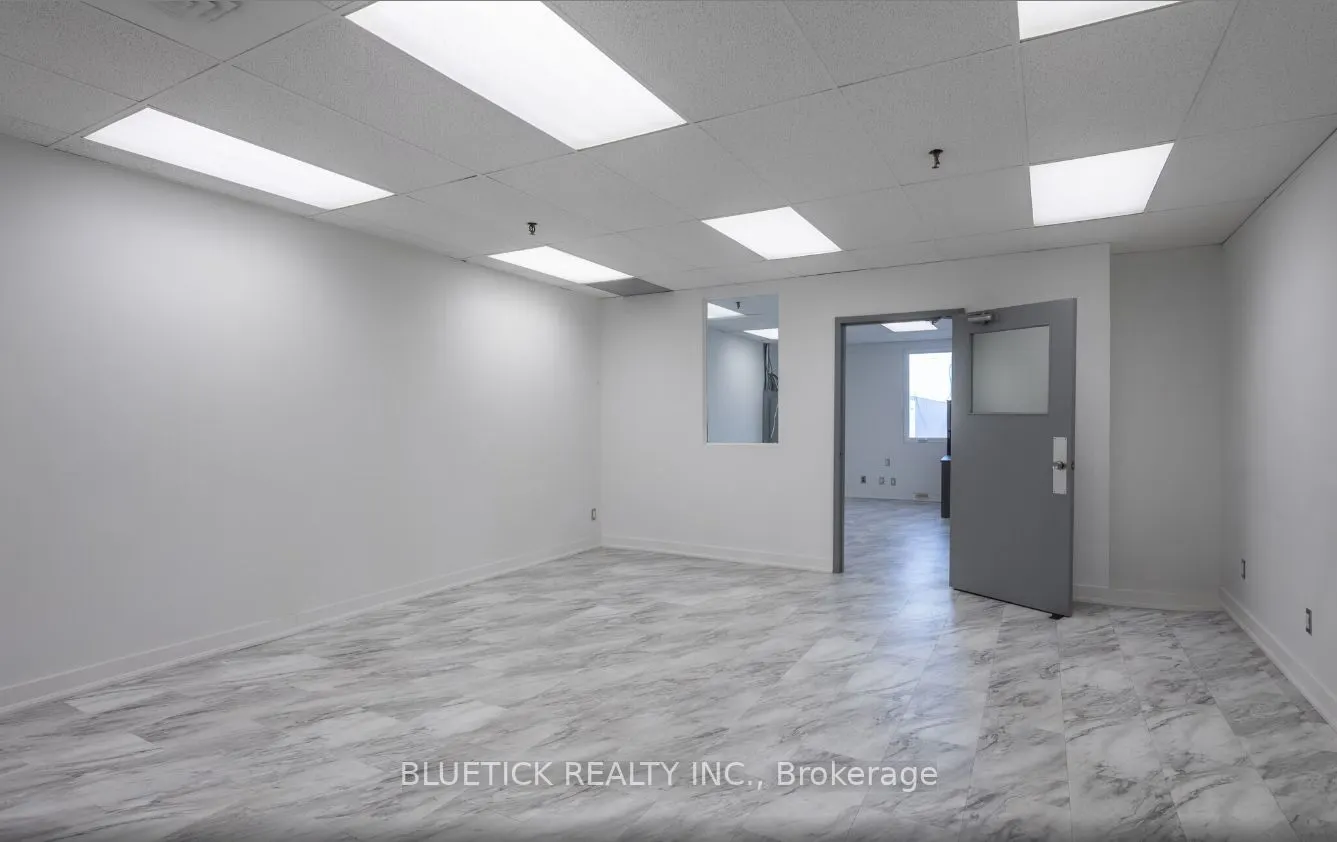 8301 Keele Street, #3B