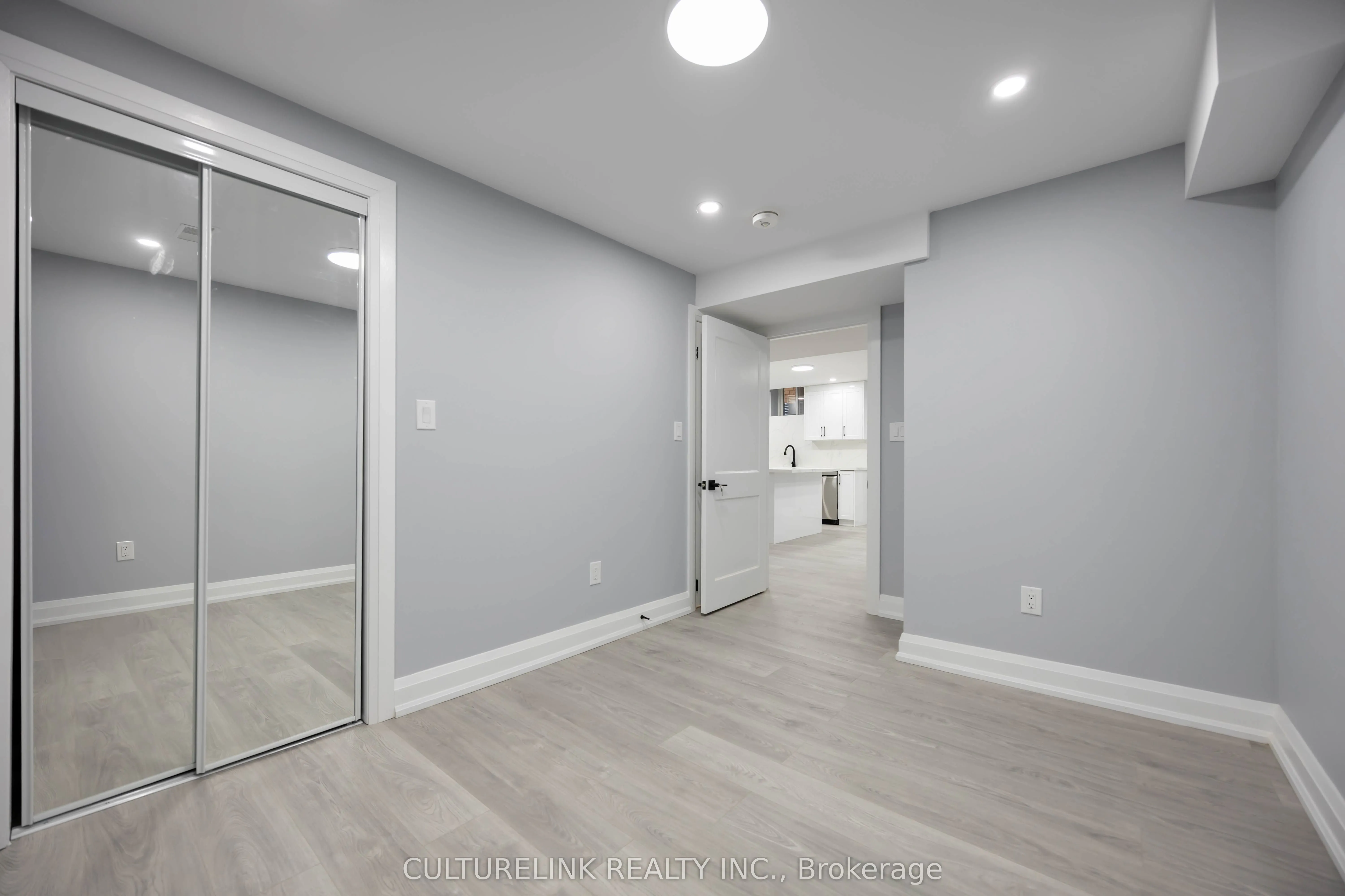 358 Cornell Centre Boulevard, #Basement