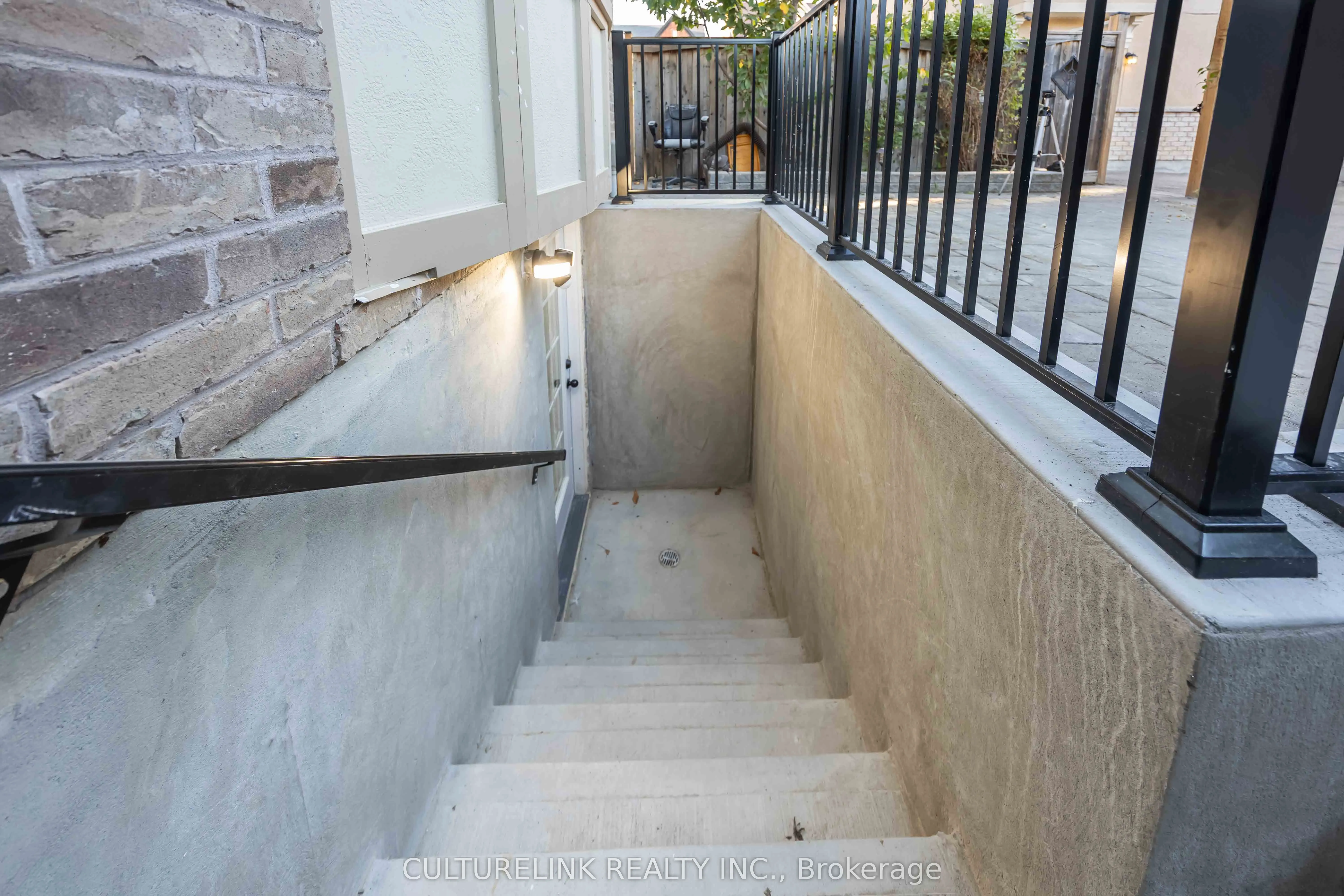 358 Cornell Centre Boulevard, #Basement