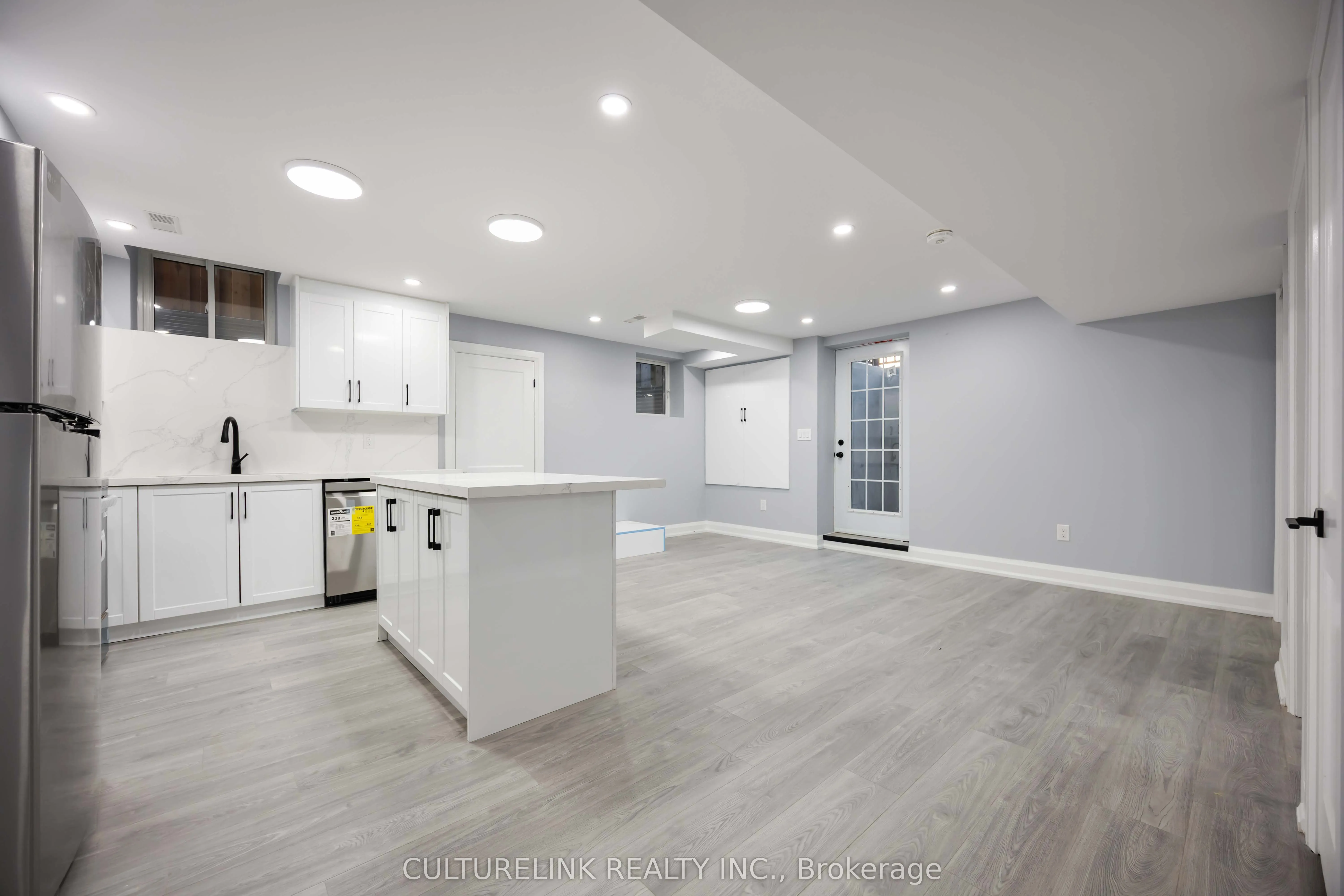 358 Cornell Centre Boulevard, #Basement