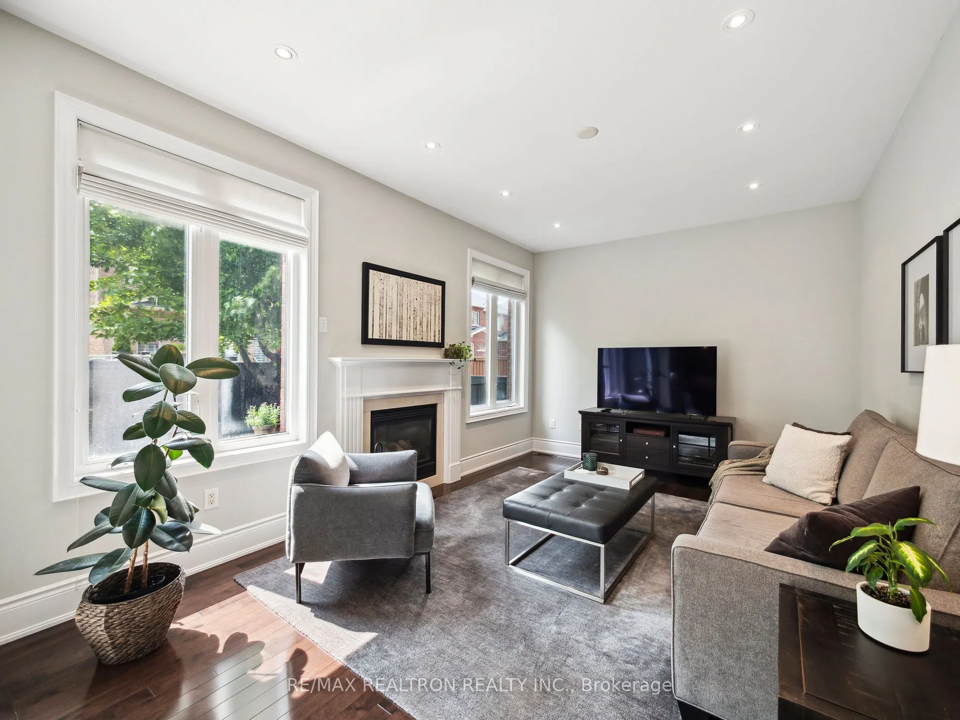 10 Glade Drive