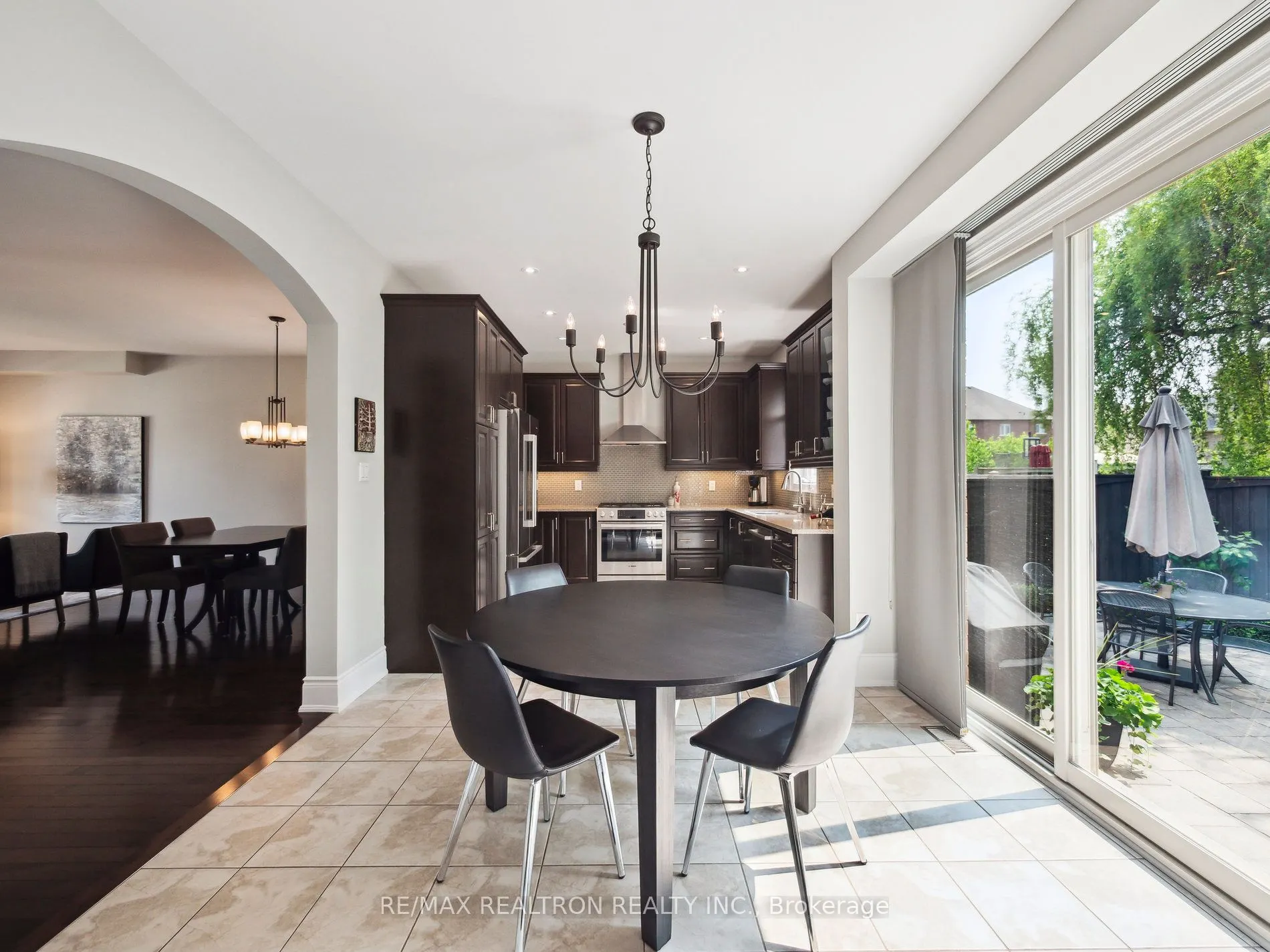 10 Glade Drive