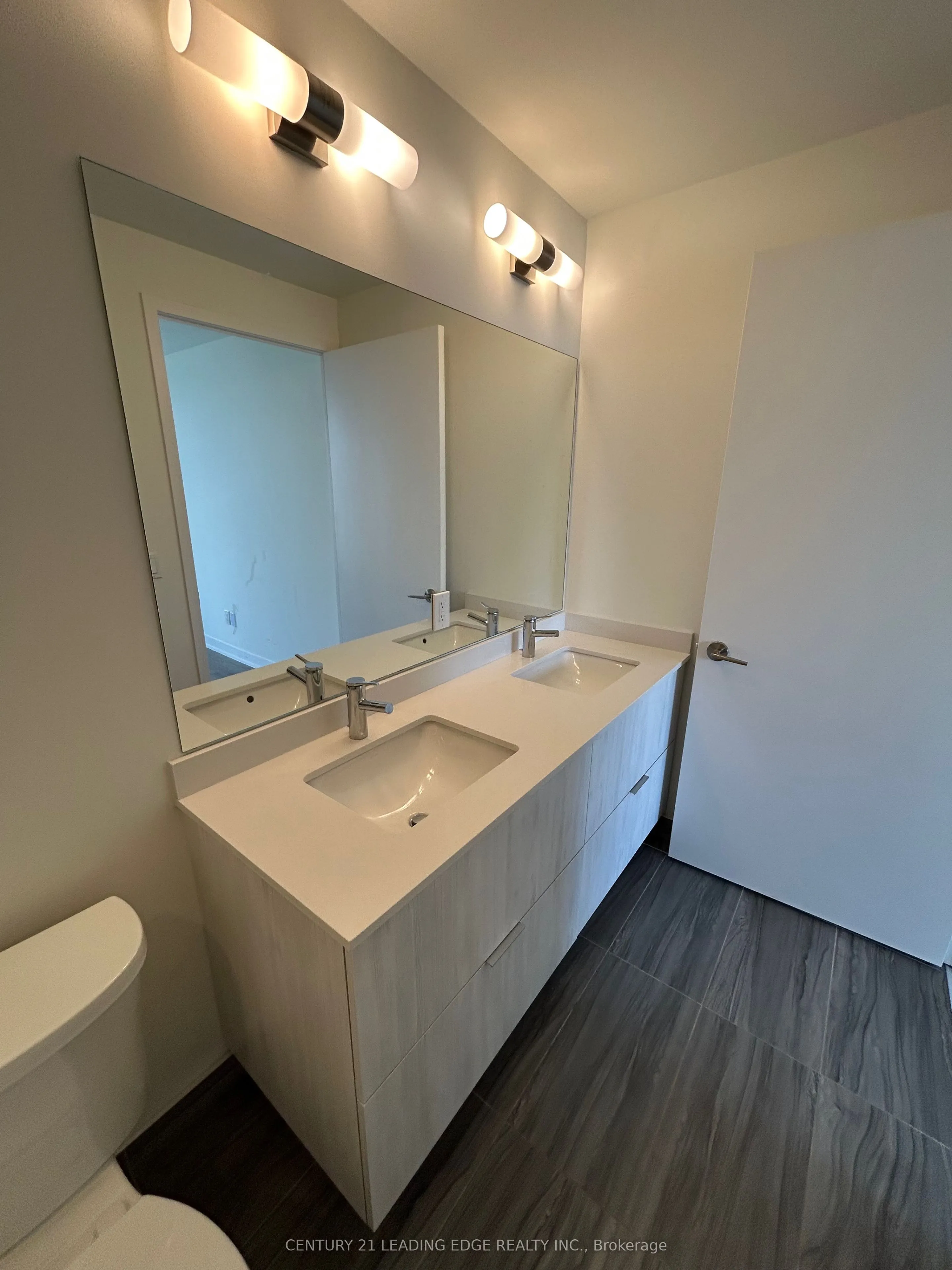 2 David Eyer Road, #529