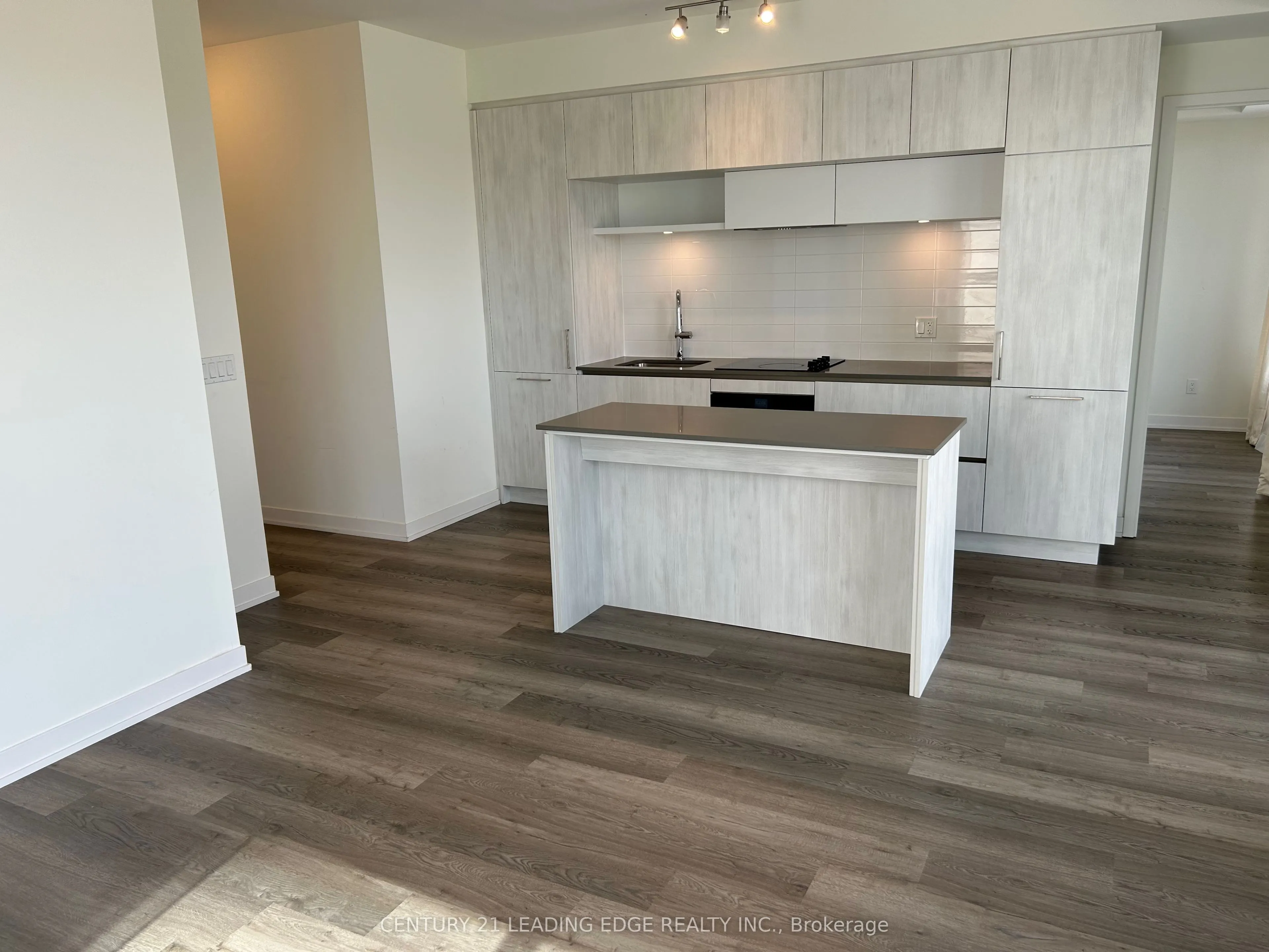 2 David Eyer Road, #529