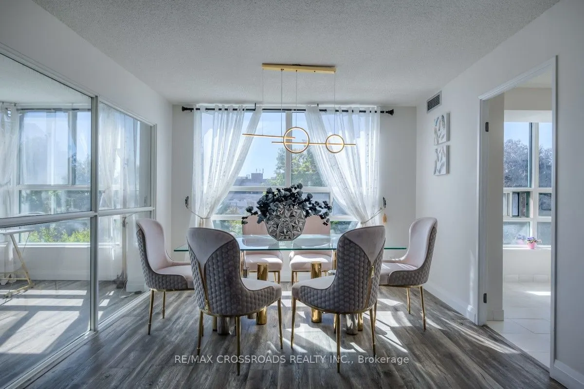 7825 Bayview Avenue, #304