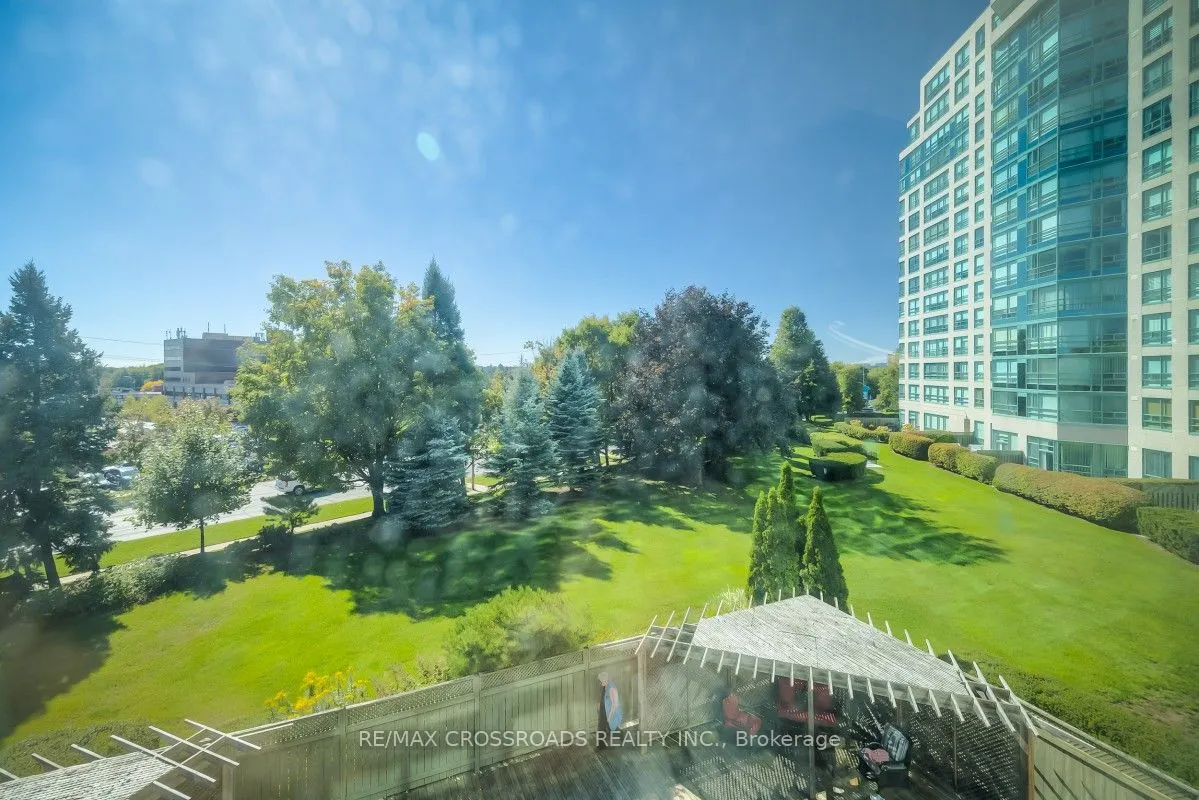 7825 Bayview Avenue, #304