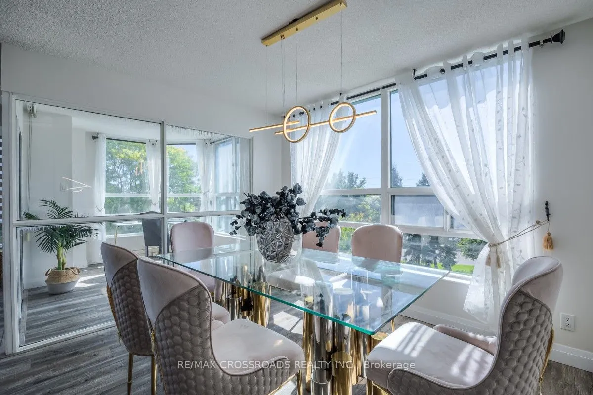7825 Bayview Avenue, #304