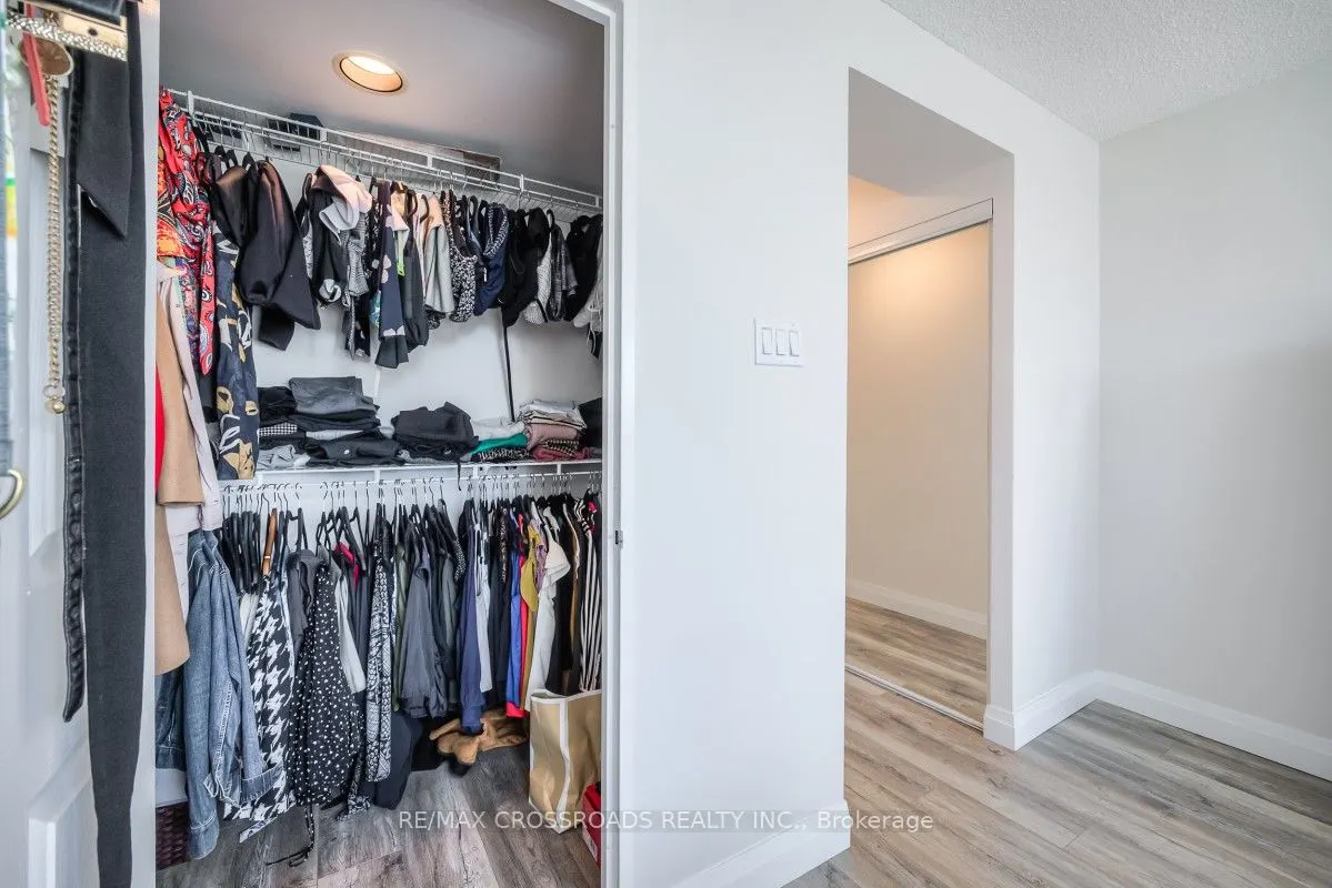 7825 Bayview Avenue, #304