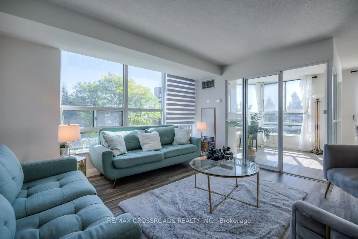 7825 Bayview Avenue, #304