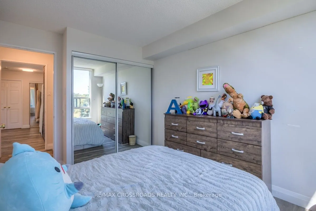 7825 Bayview Avenue, #304