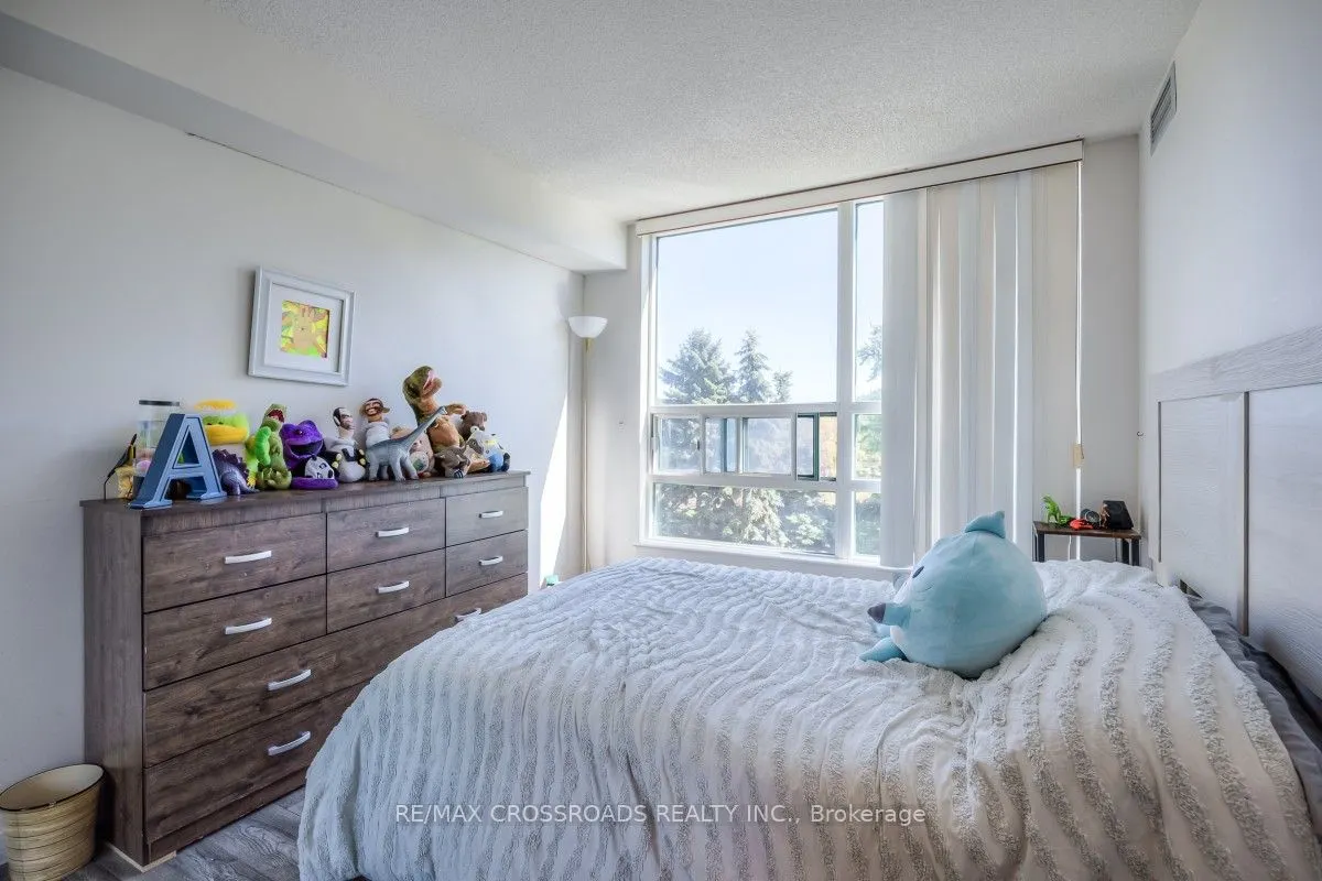 7825 Bayview Avenue, #304