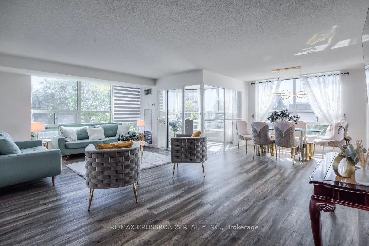 7825 Bayview Avenue, #304