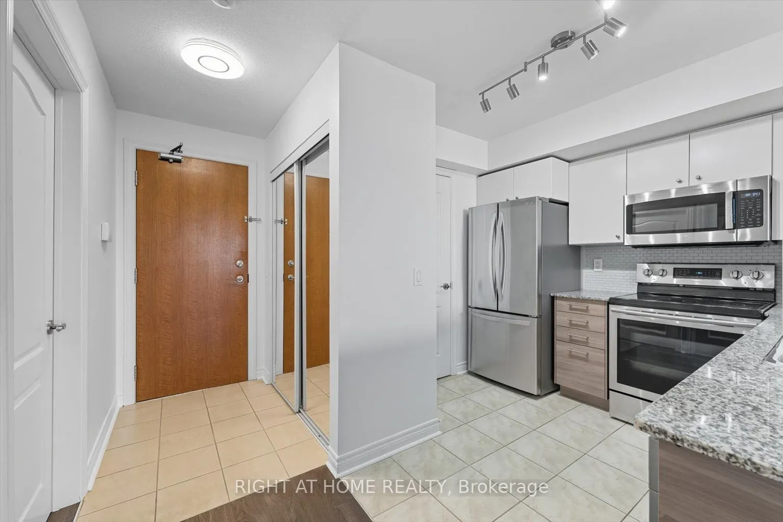 50 Disera Drive, #509