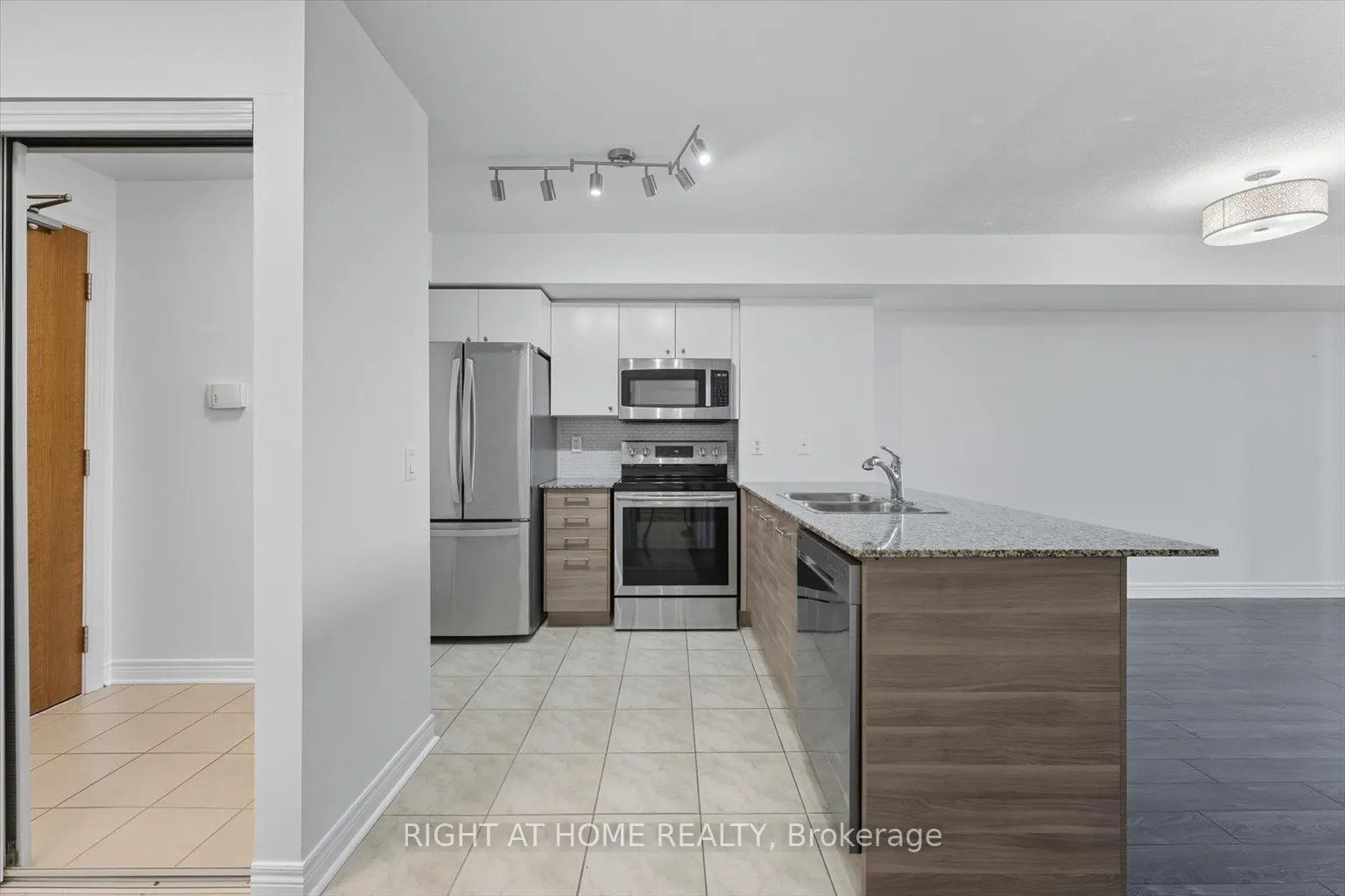 50 Disera Drive, #509