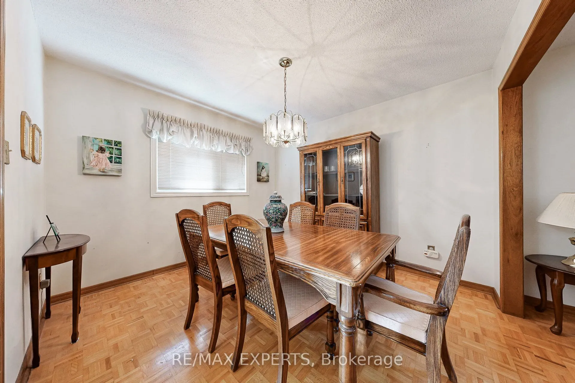 47 Velvet Crescent