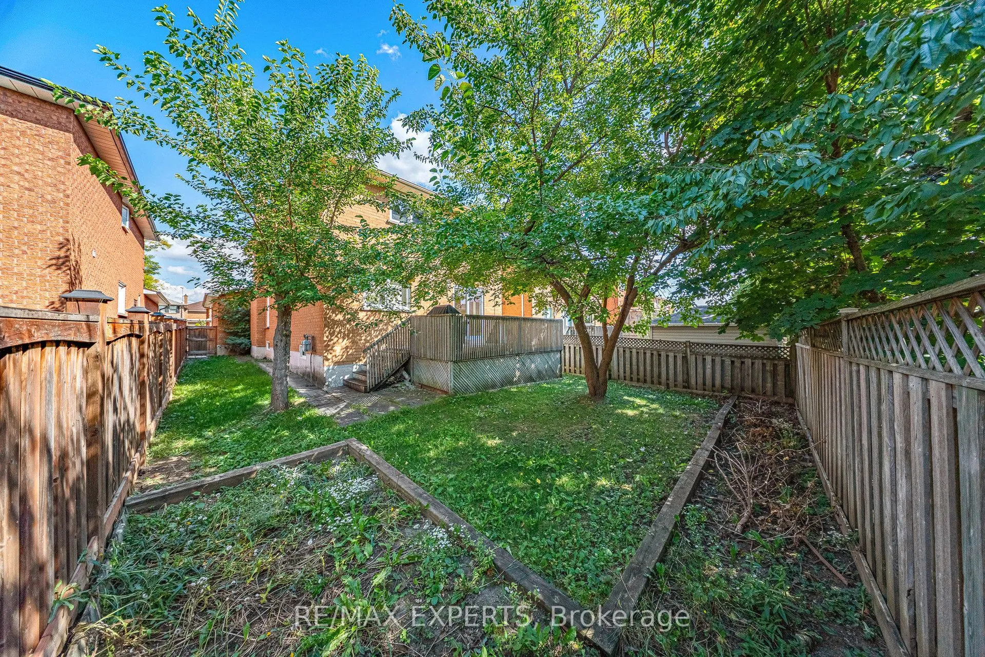 47 Velvet Crescent