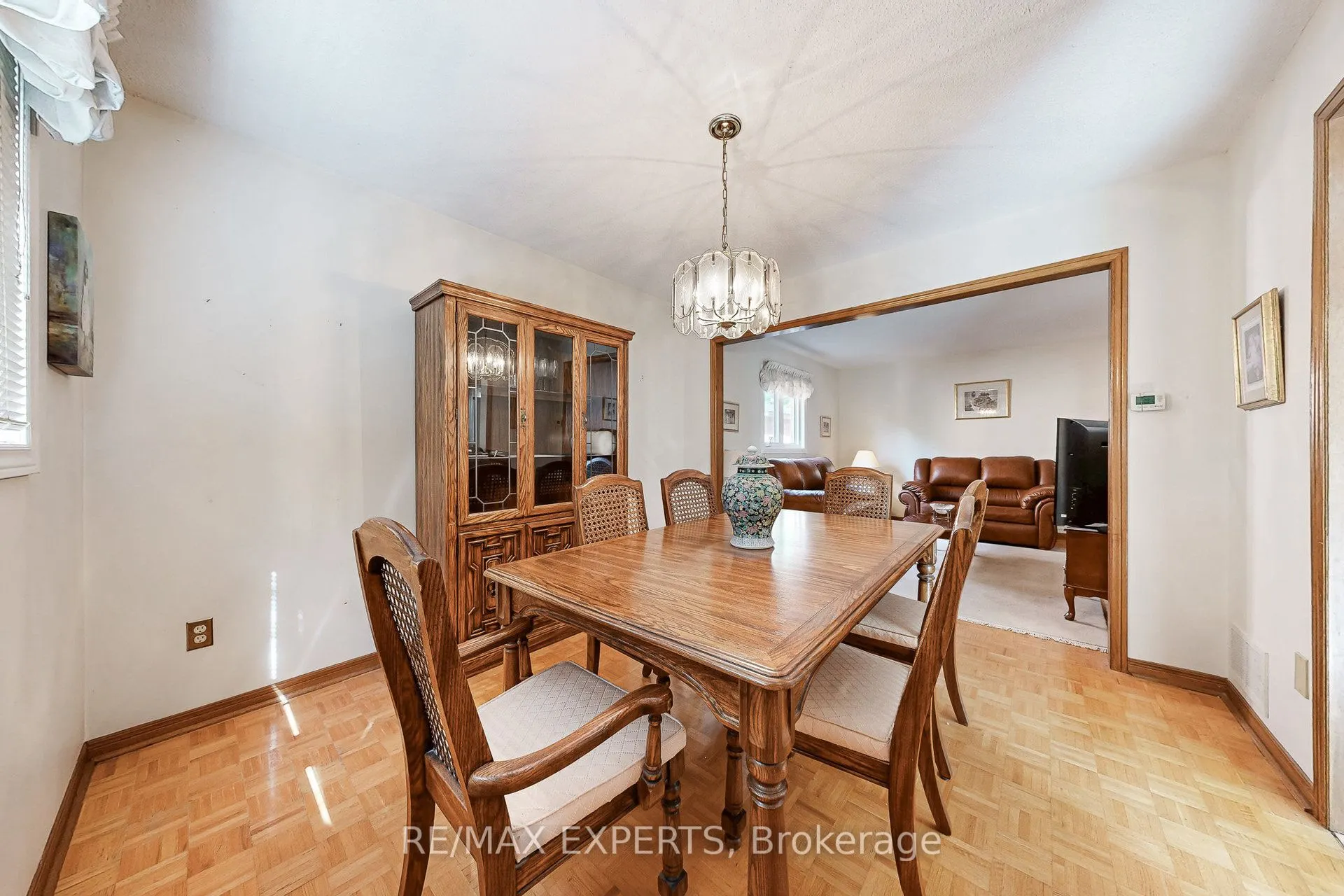 47 Velvet Crescent