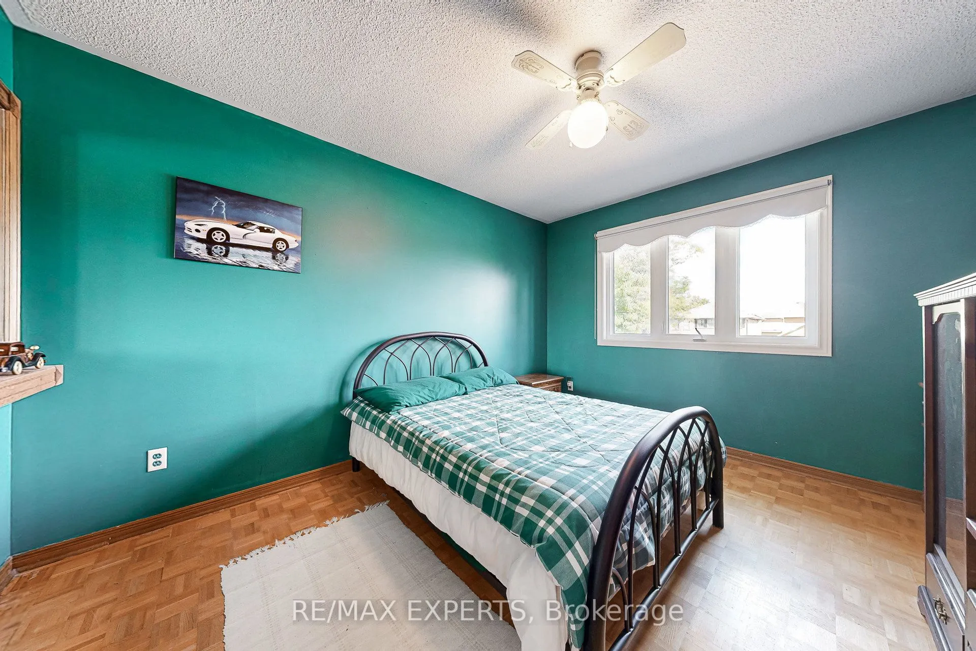 47 Velvet Crescent