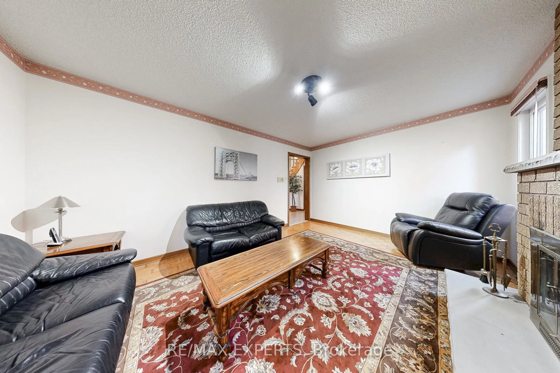 47 Velvet Crescent