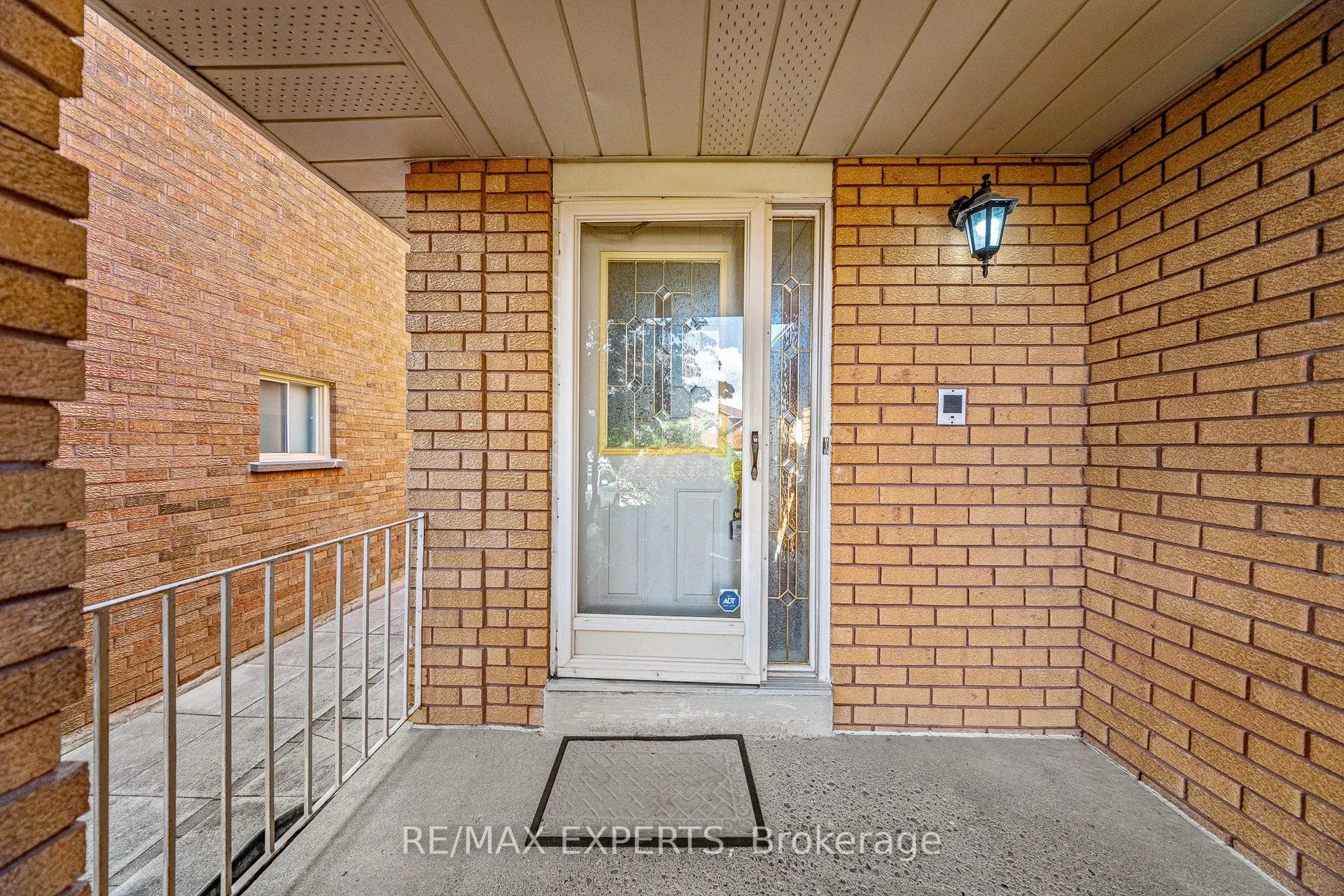 47 Velvet Crescent