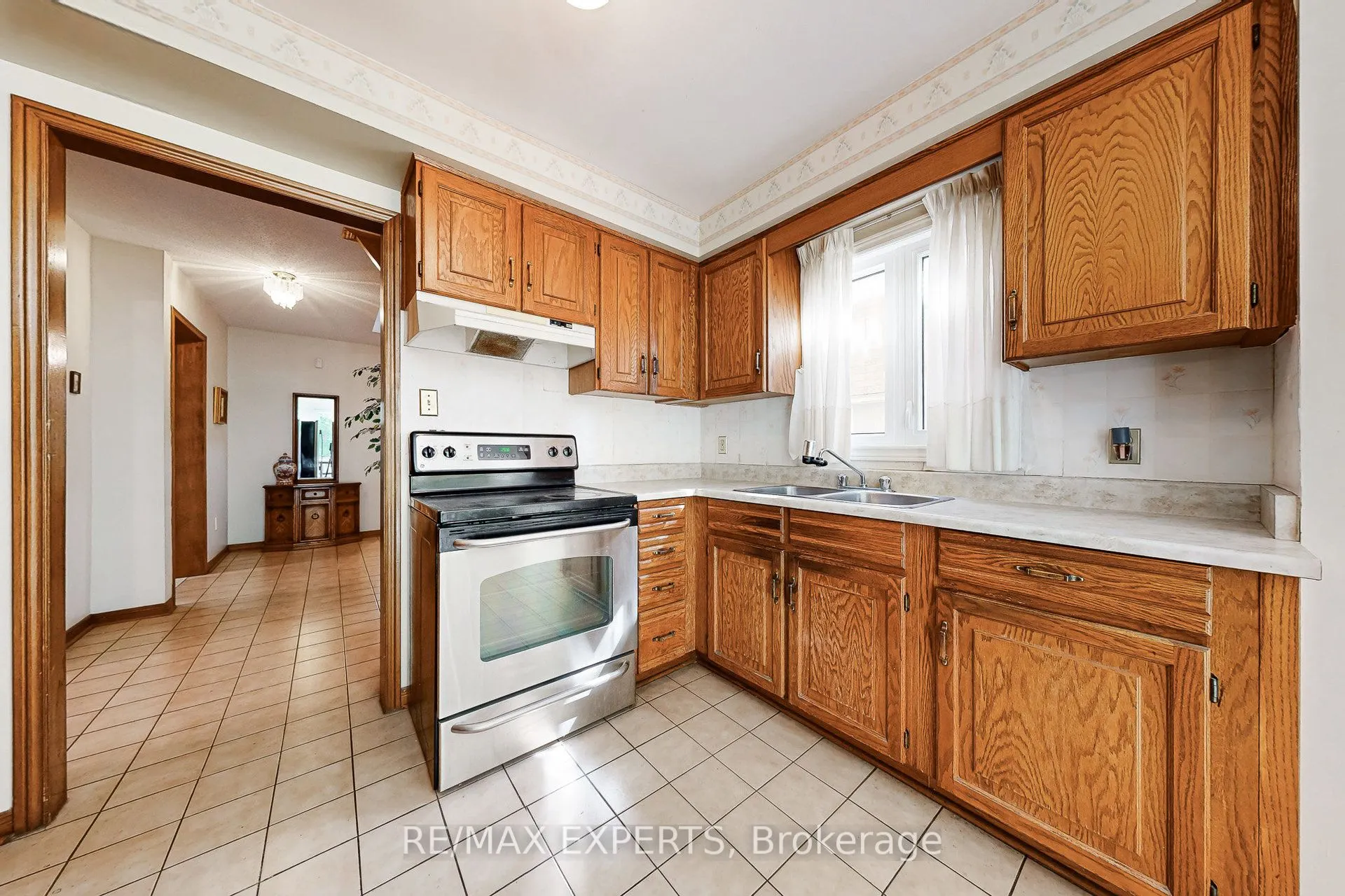 47 Velvet Crescent