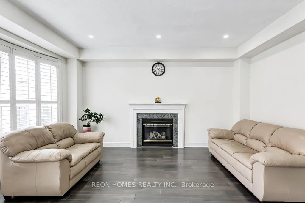 144 Edward Jeffreys Avenue