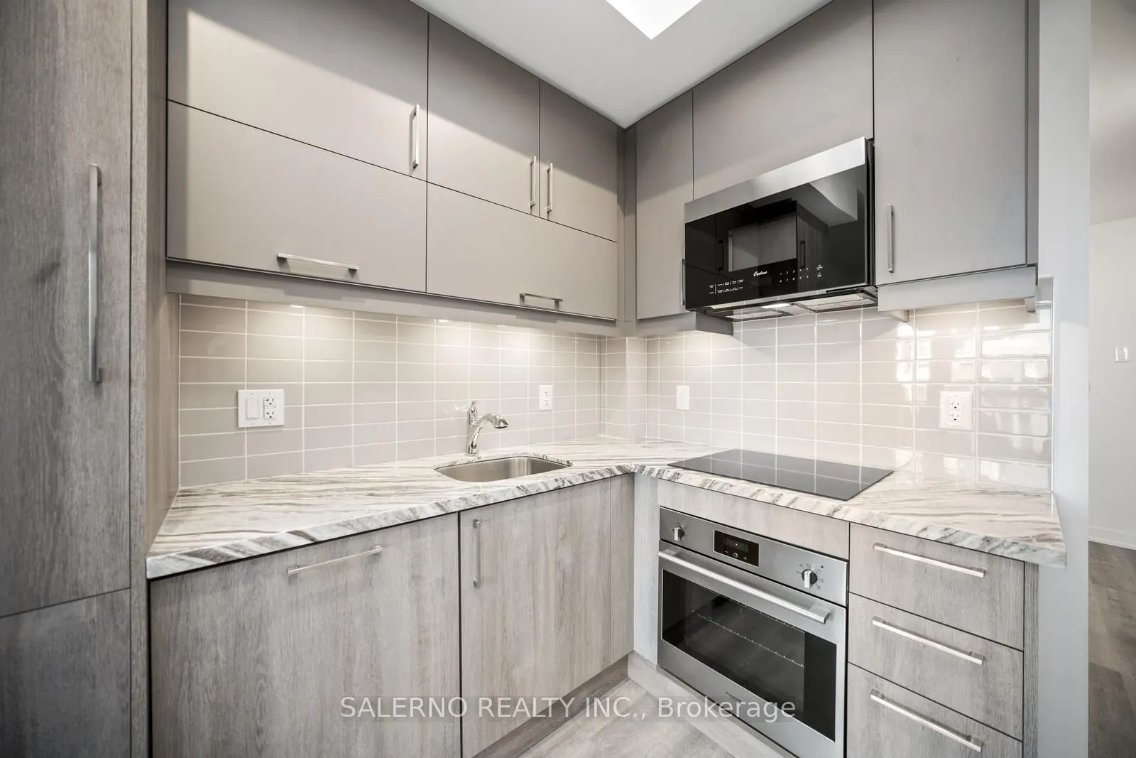 8119 Birchmount Road, #1001