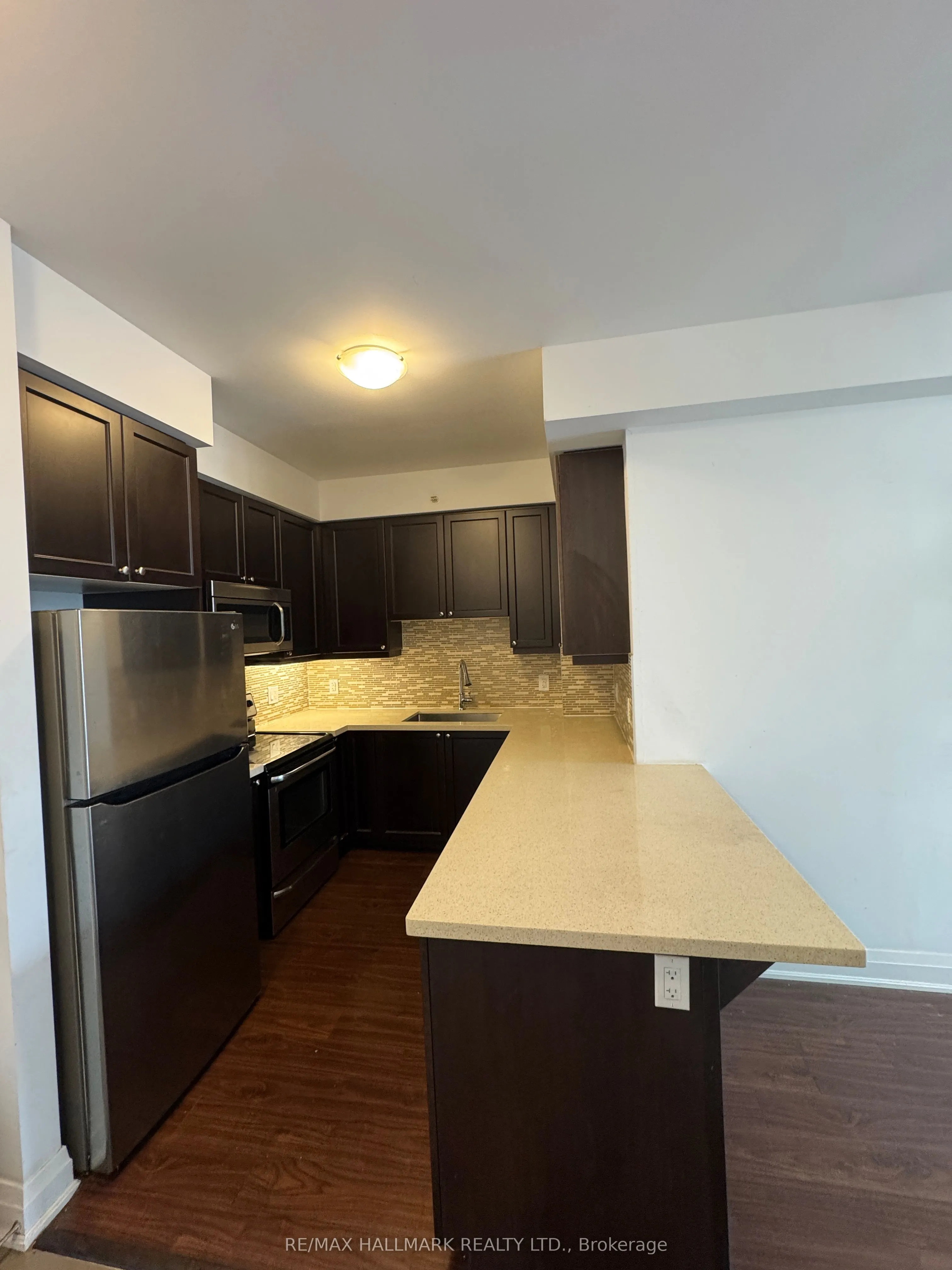 24 Woodstream Boulevard, #807