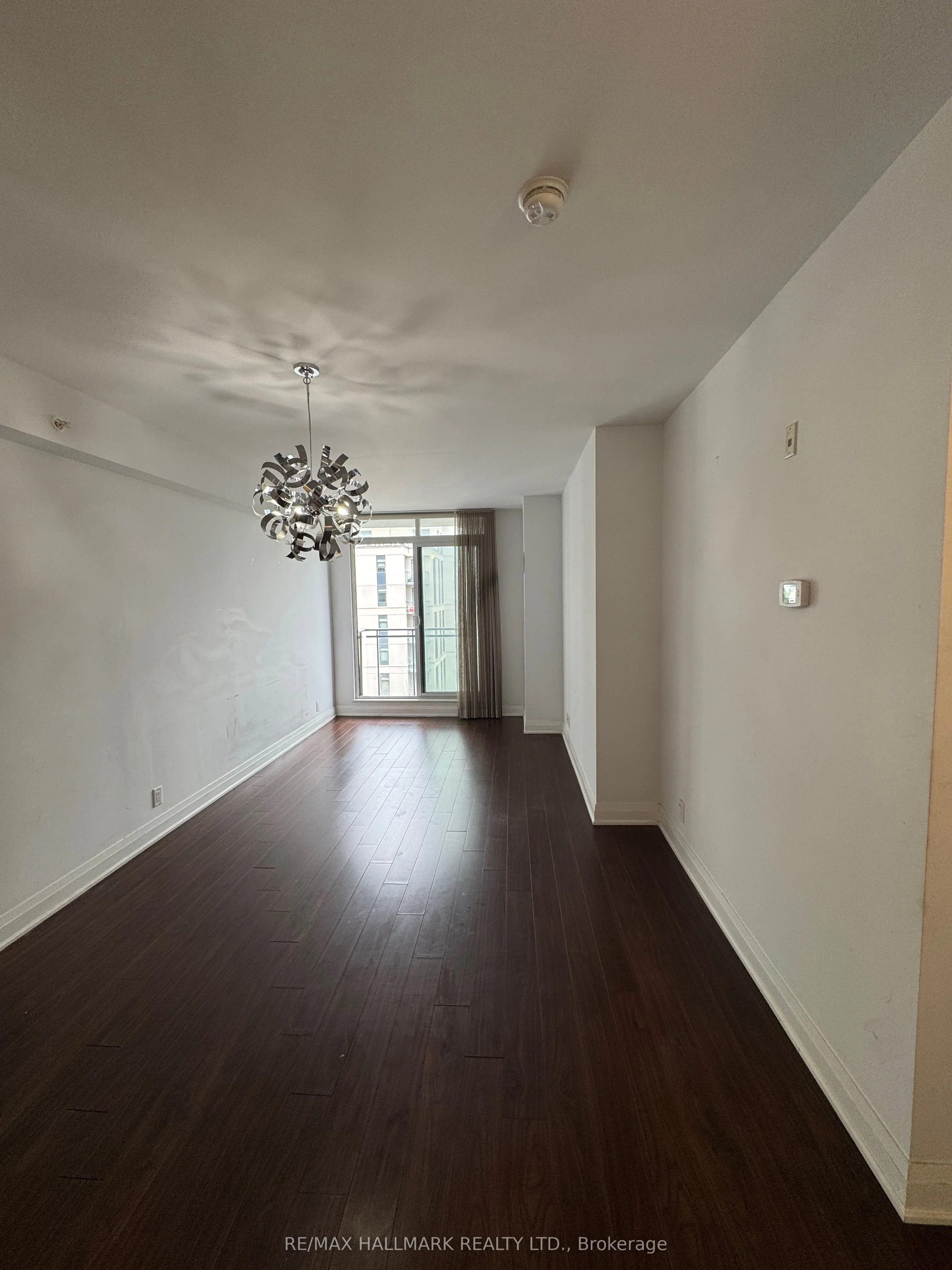 24 Woodstream Boulevard, #807