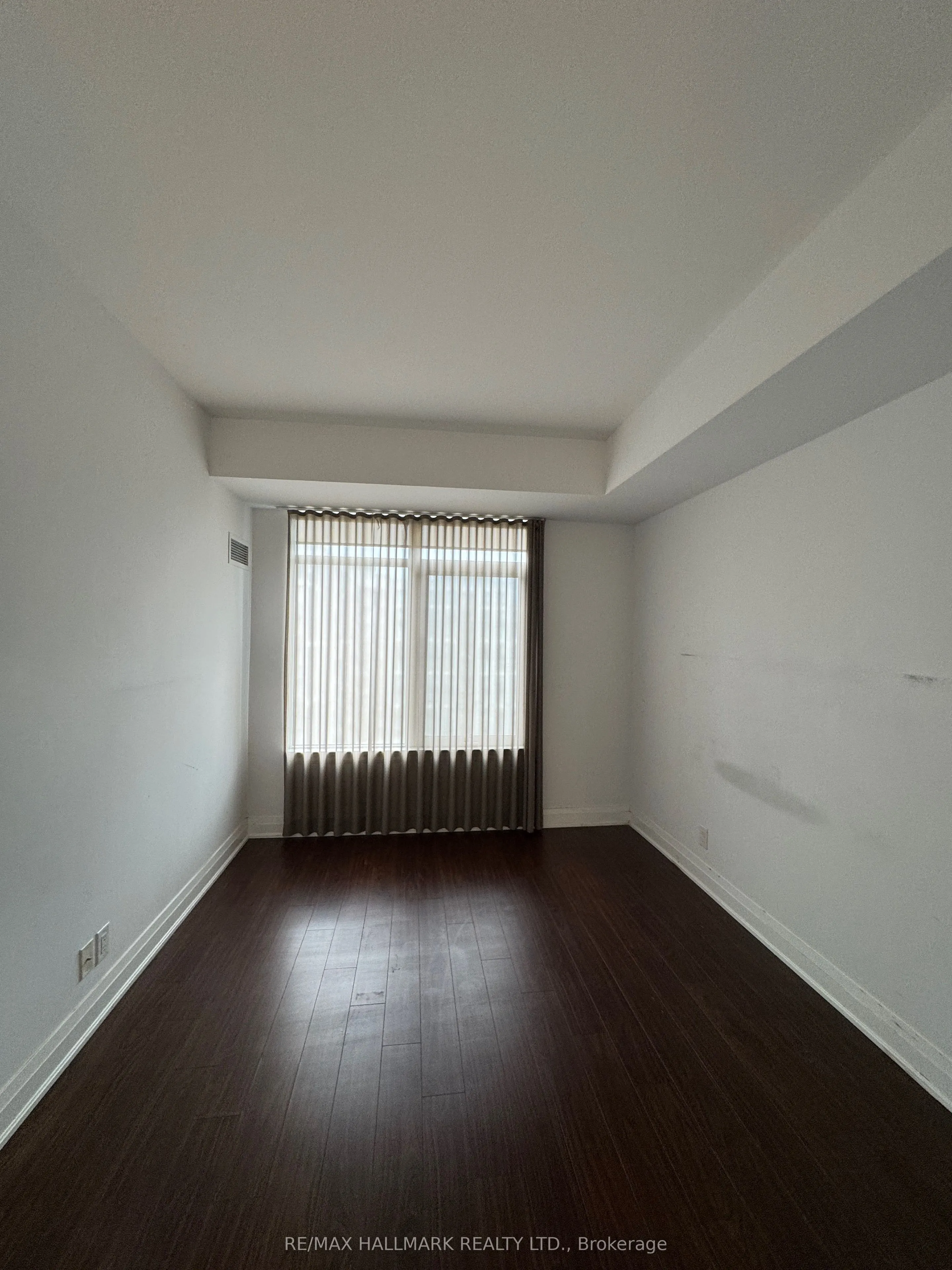 24 Woodstream Boulevard, #807