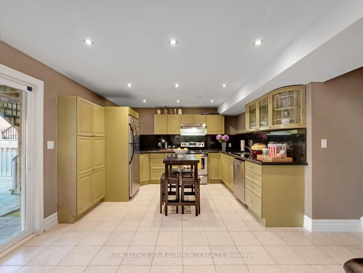 9 Heaney Court