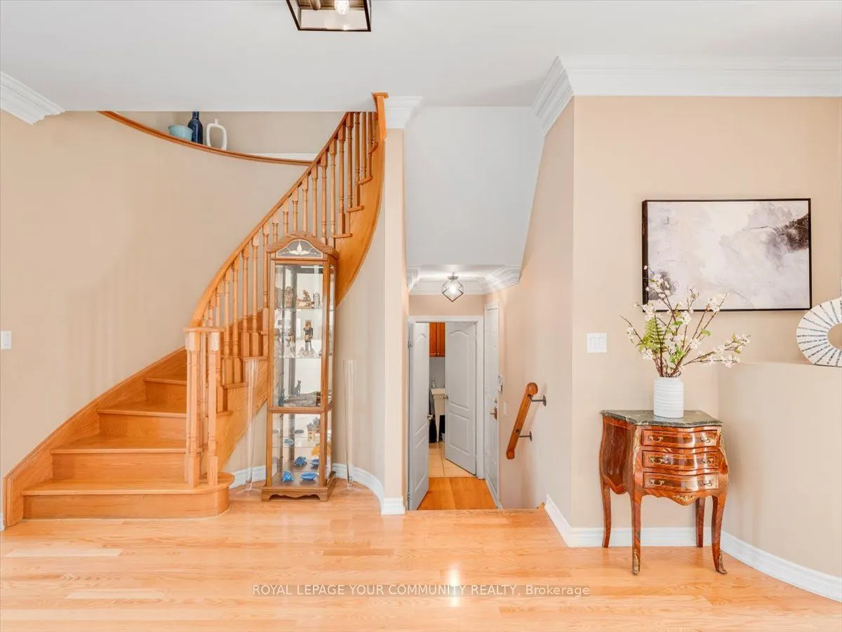 9 Heaney Court