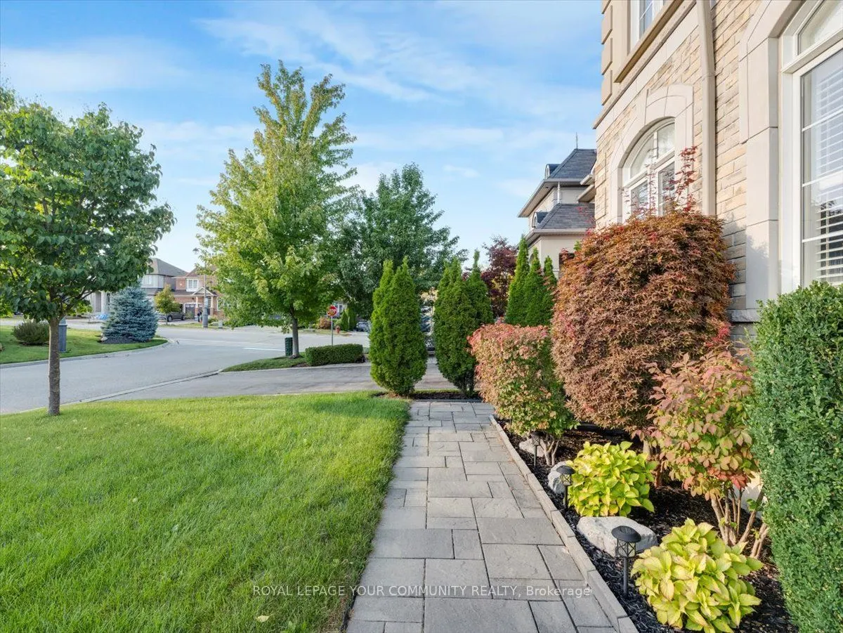 9 Heaney Court